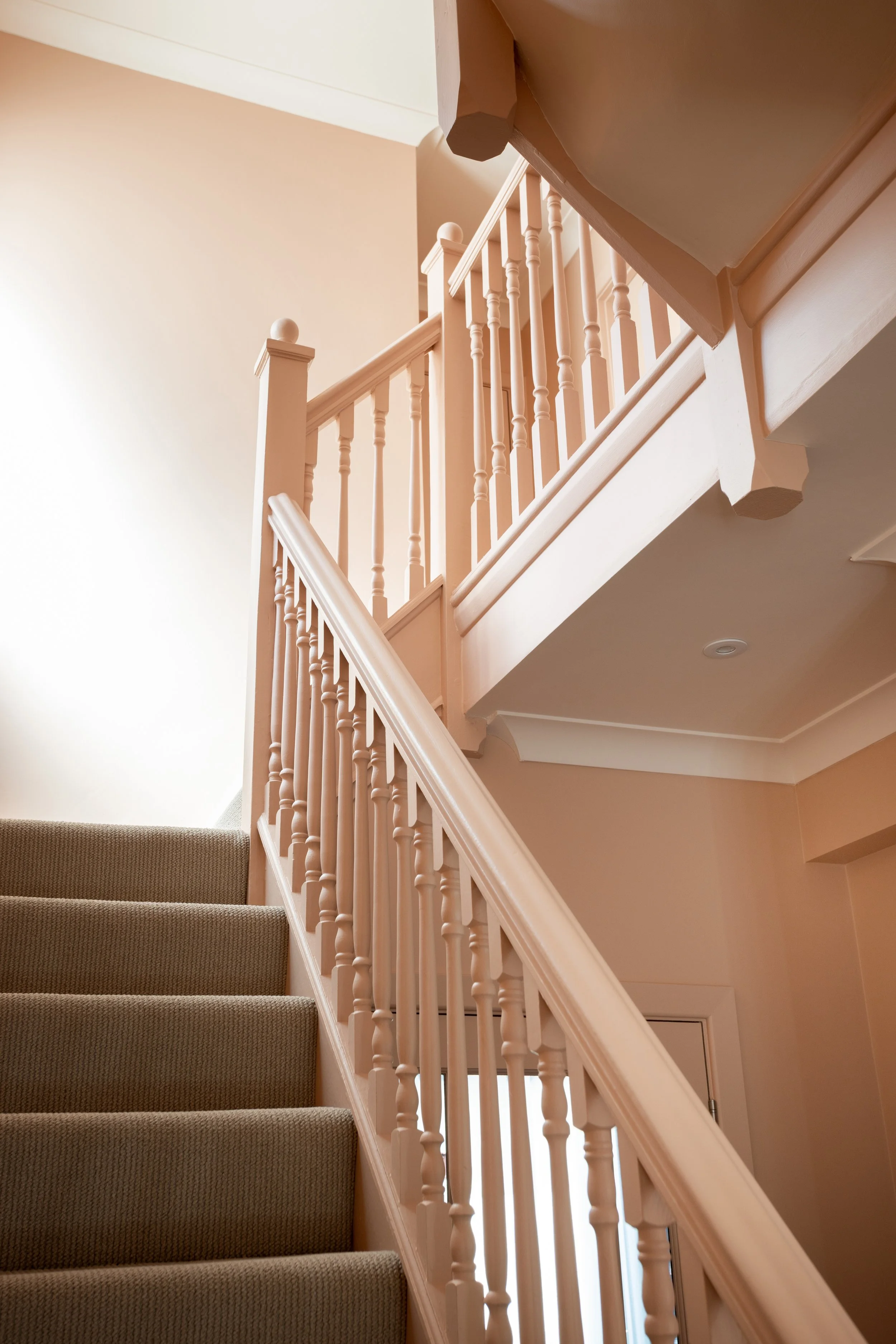 Bhavin-Taylor-Design---Twickenham-Hallway-3.jpg