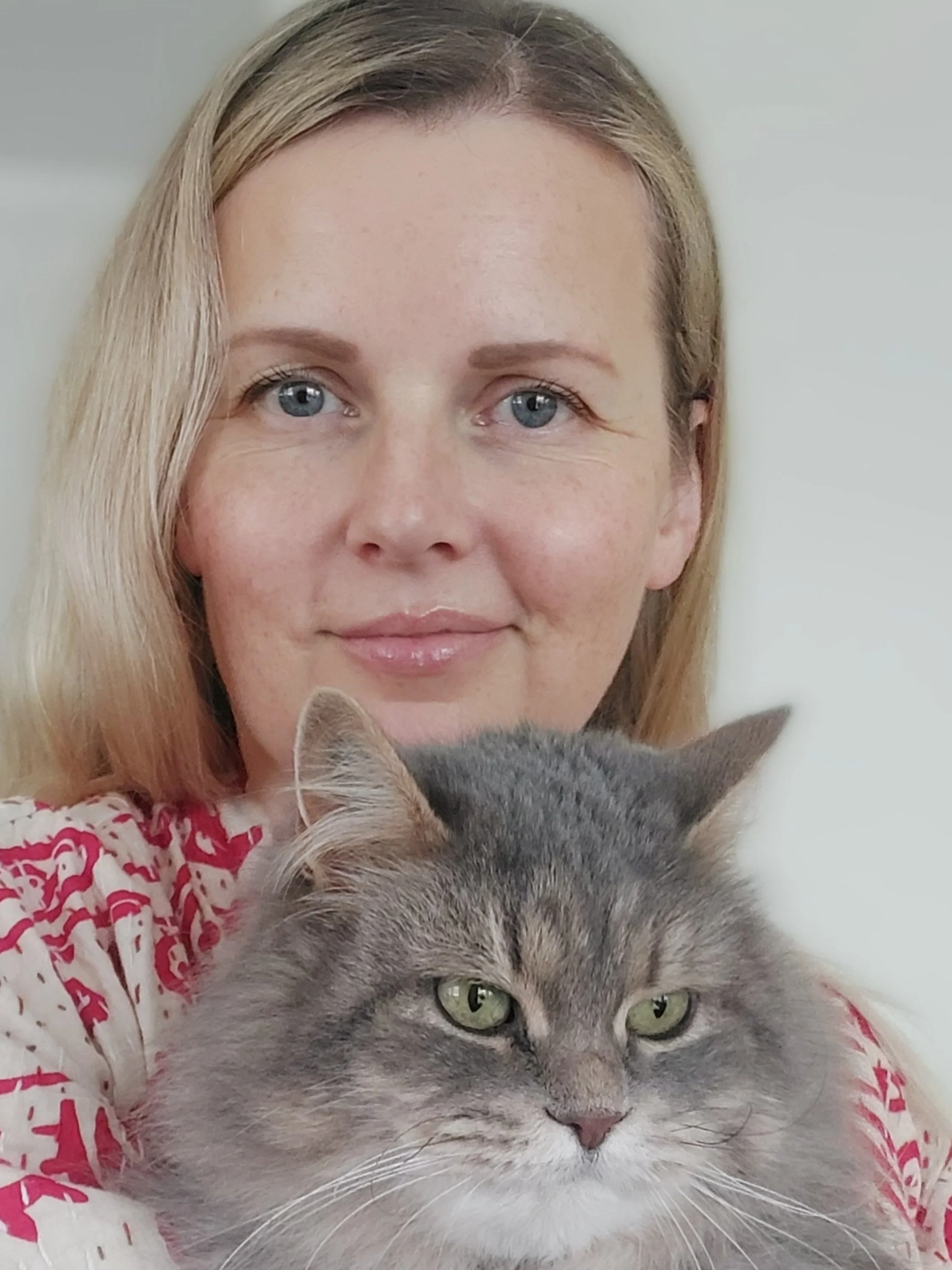 Hello Kitty, our reflector cat — Human Design for Animals and Humans