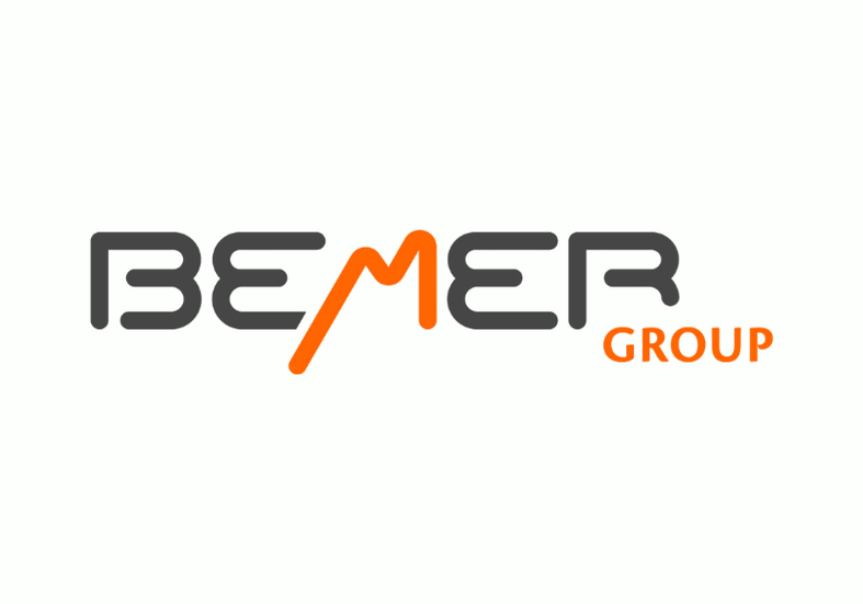 Bemer Group -yrityksen logo, jossa teksti mustalla ja oranssilla.