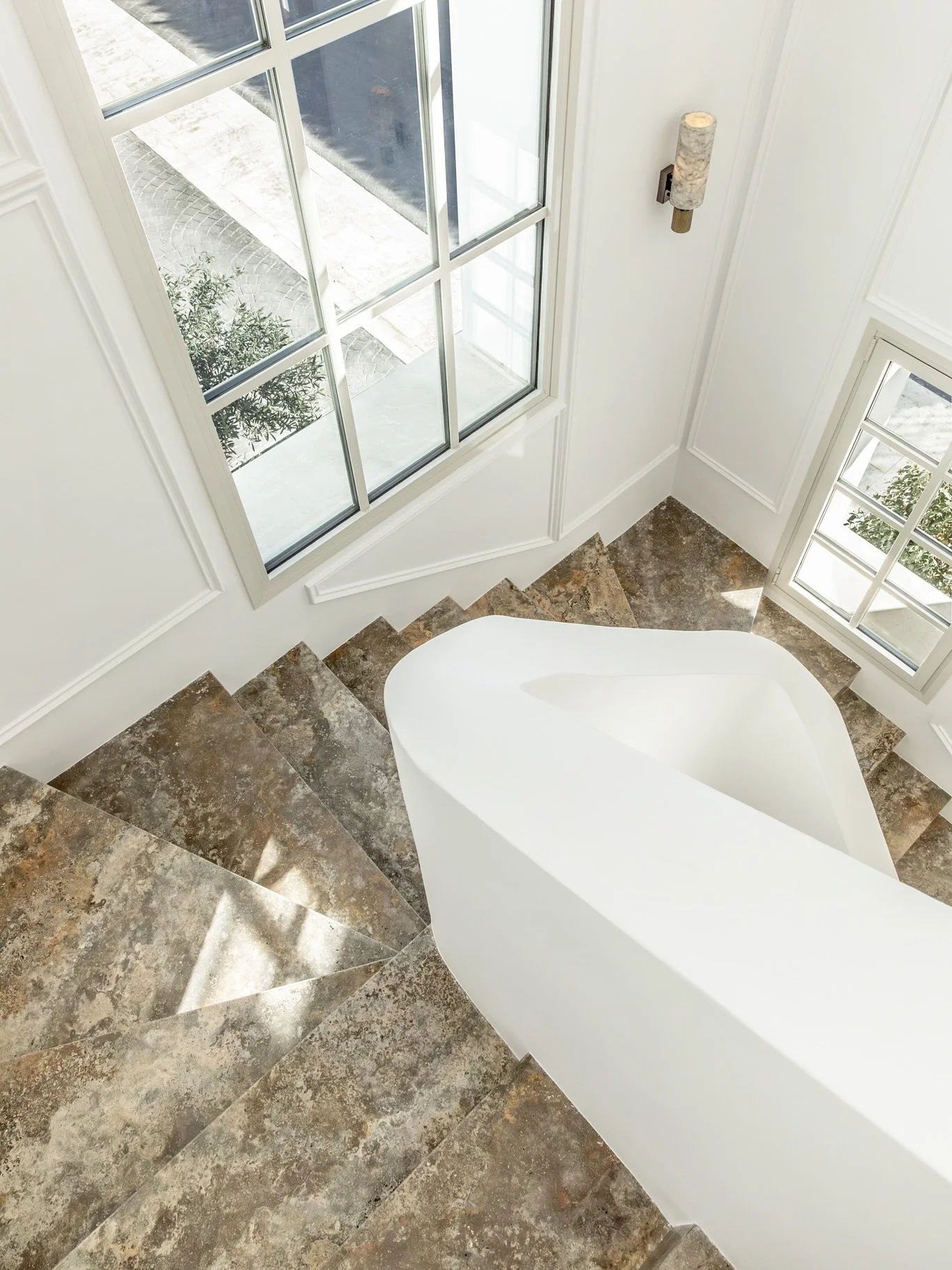Our staircase 🤍. Designed and crafted with intention, a statement of natural beauty.
A curved masterpiece in pure, thick marble &mdash; raw and authentic. Every detail thoughtfully drawn and shaped from hand picked solid natural stone.