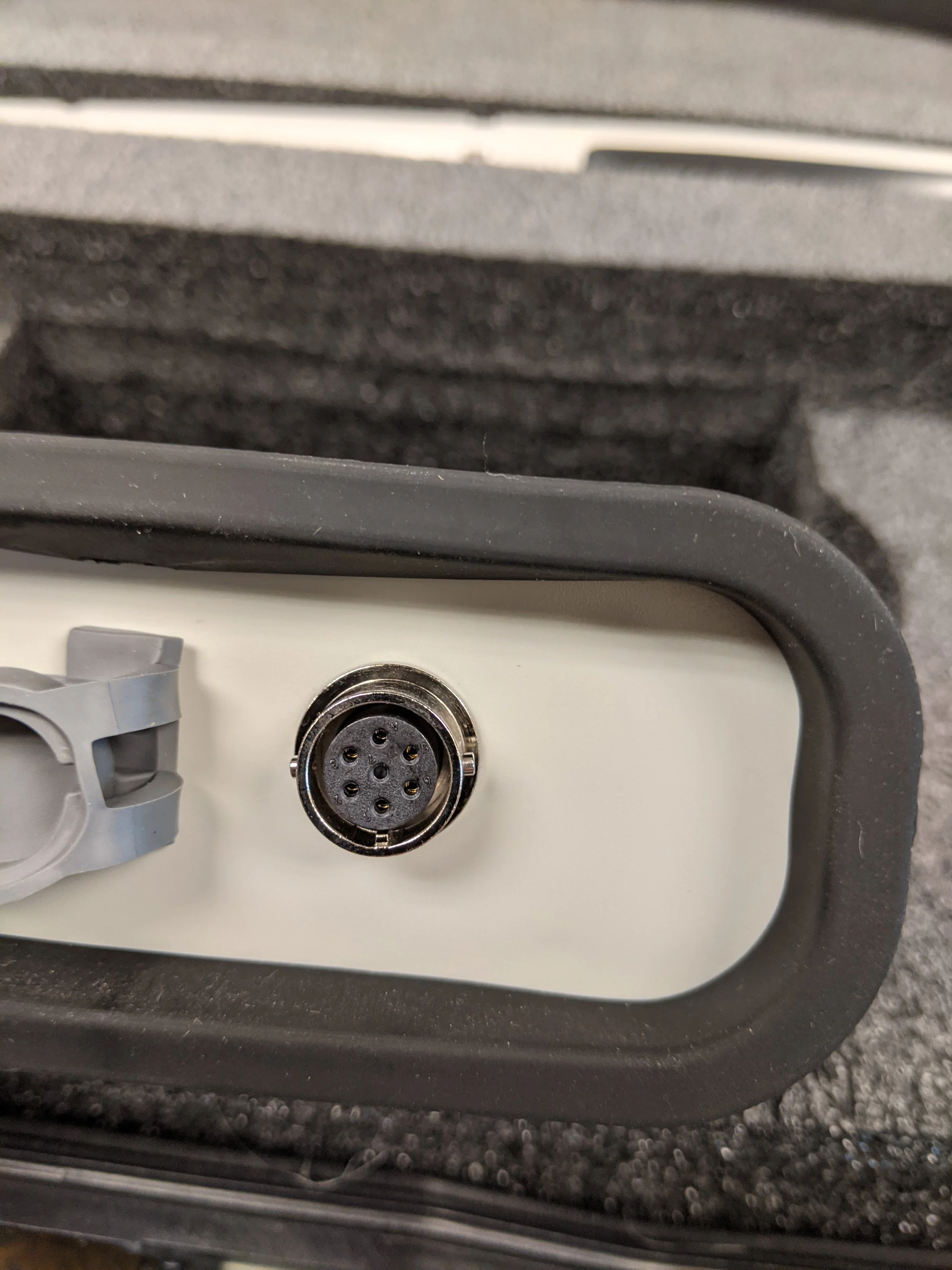 6 Pin Transmitter Connection.jpg