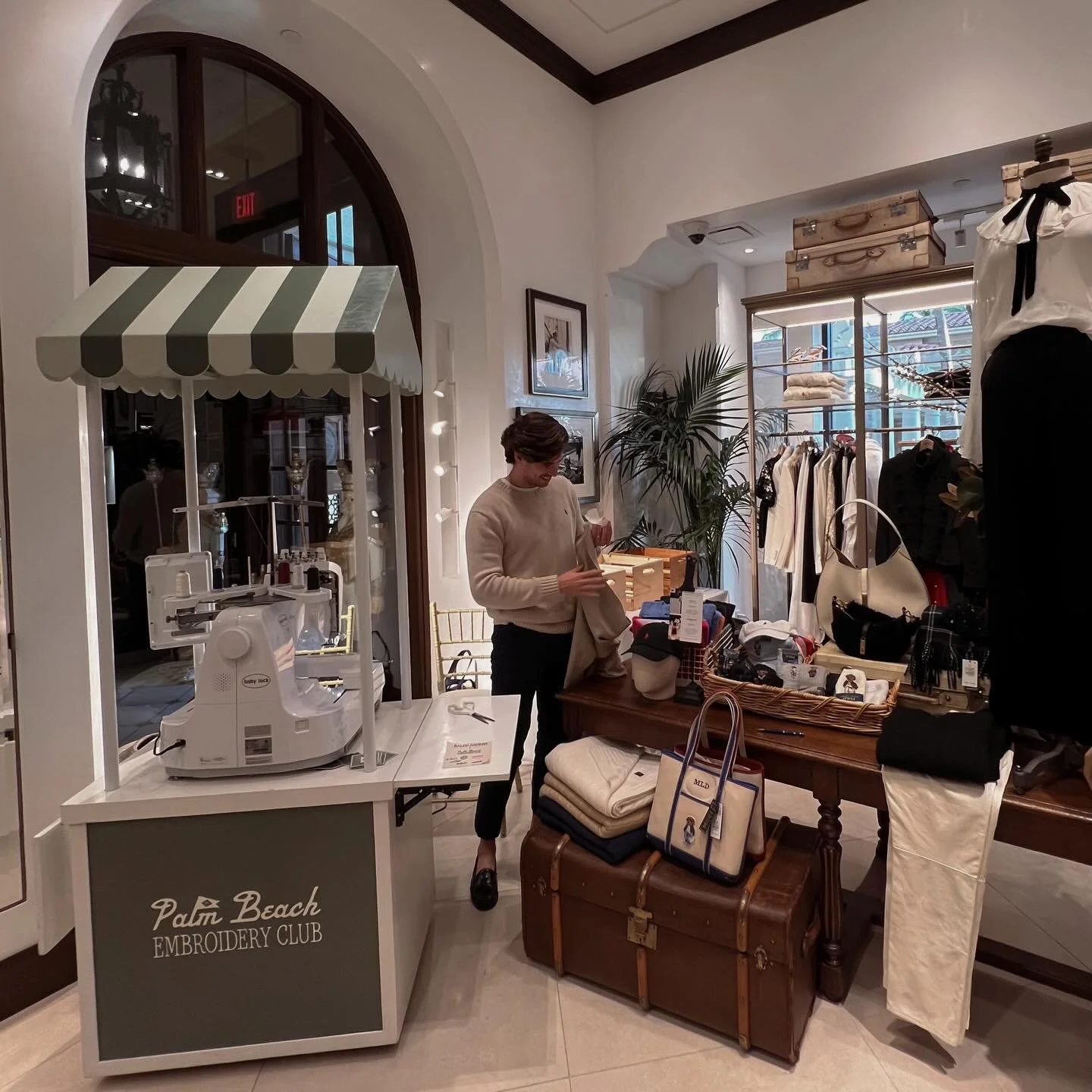 @ralphlauren @thebreakers know how to do Christmas time. Always a pleasure working together.

Cashmeres, linens, cable knits, canvas are all in right now and being personalized all over.
anipappas and chrisgpappas