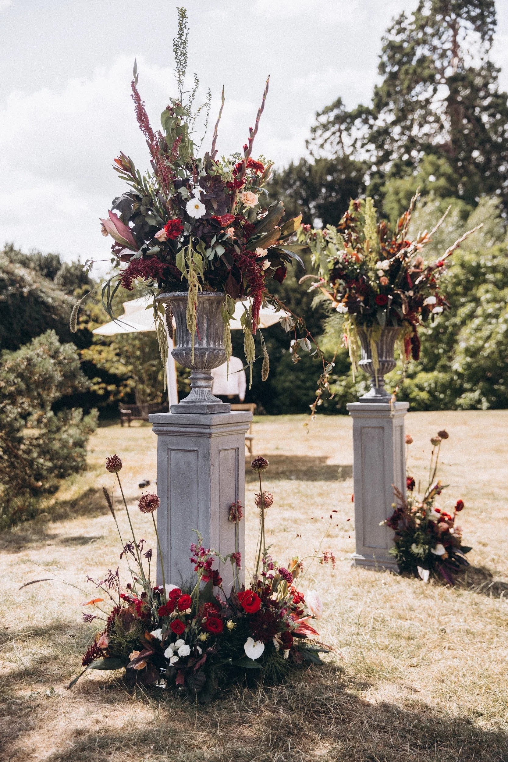 stunning wedding urns for ceremony.