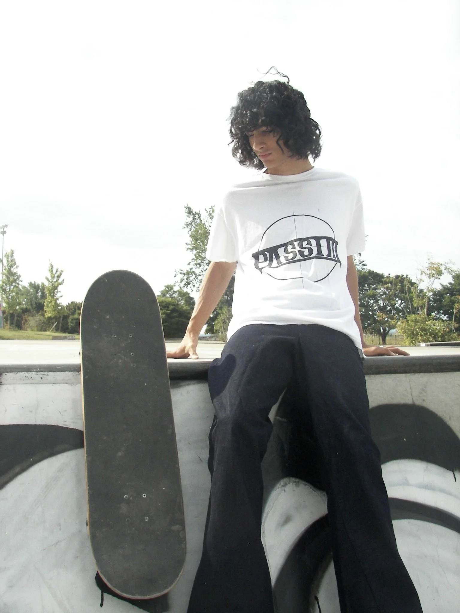 PASSIM TARGET : BLACK ON WHITE