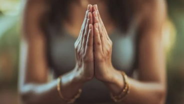 The MindfuLL Roots Chakra Workbook: A self-guided somatic workbook designed to help you notice how stress, emotion, and lived experiences show up in the body - without overwhelm, pressure or spiritual