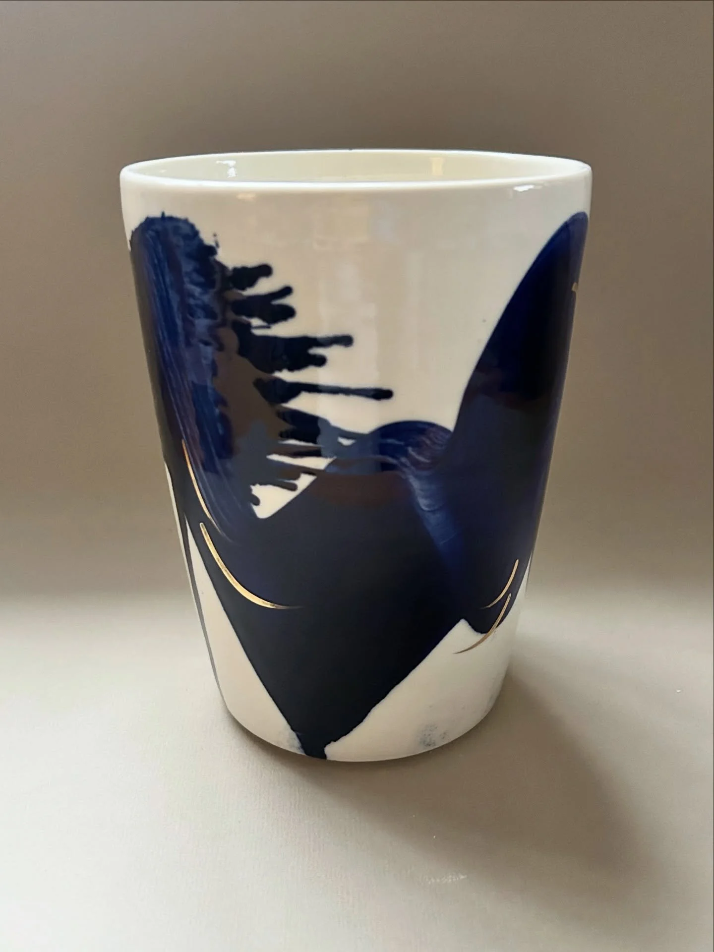 Large flower Vase in blue and white porcelain with gold lustre &pound;65