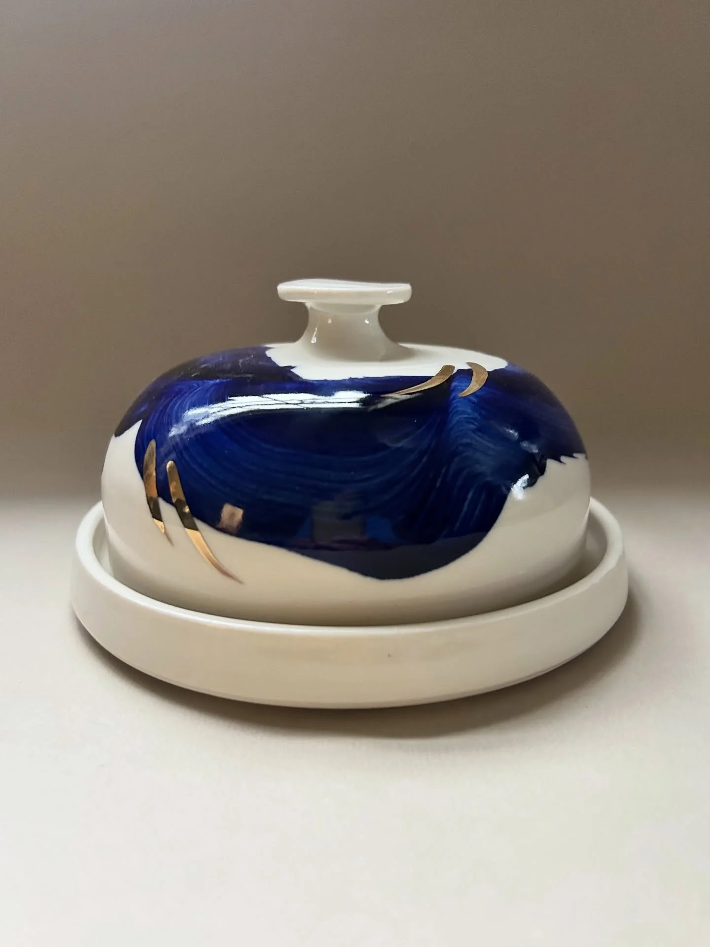 Porcelain Butter Dome in blue cobalt and gold lustre &pound;48 
#butterdome #butterdish #ceramicbutterdome