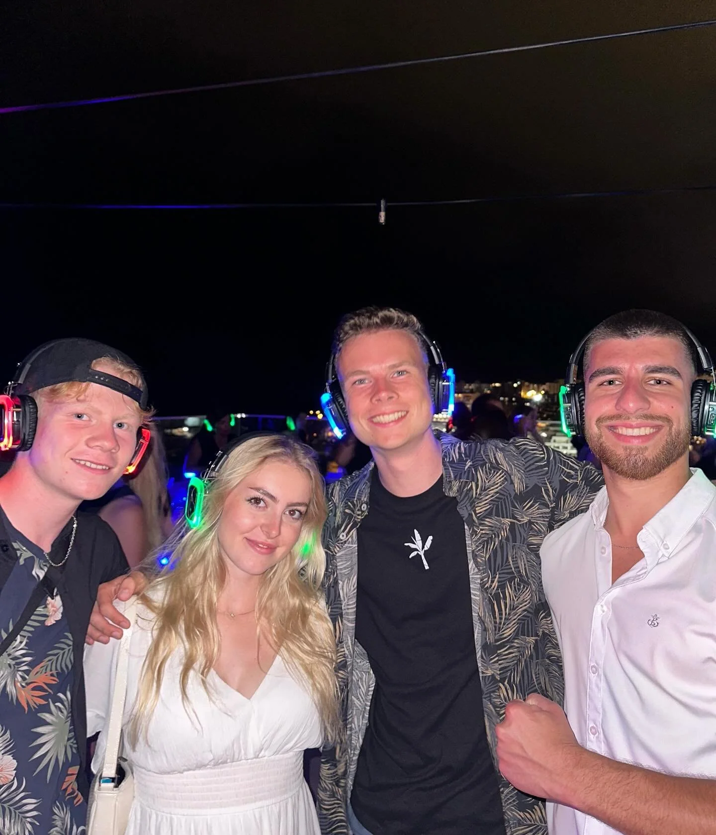 No words can truly capture the magic of this past month.☀️
This has been the most incredible time of my life, filled with mind-blowing new friendships and experiences that will stay with me forever, transforming how I live and think.
Life itself is t