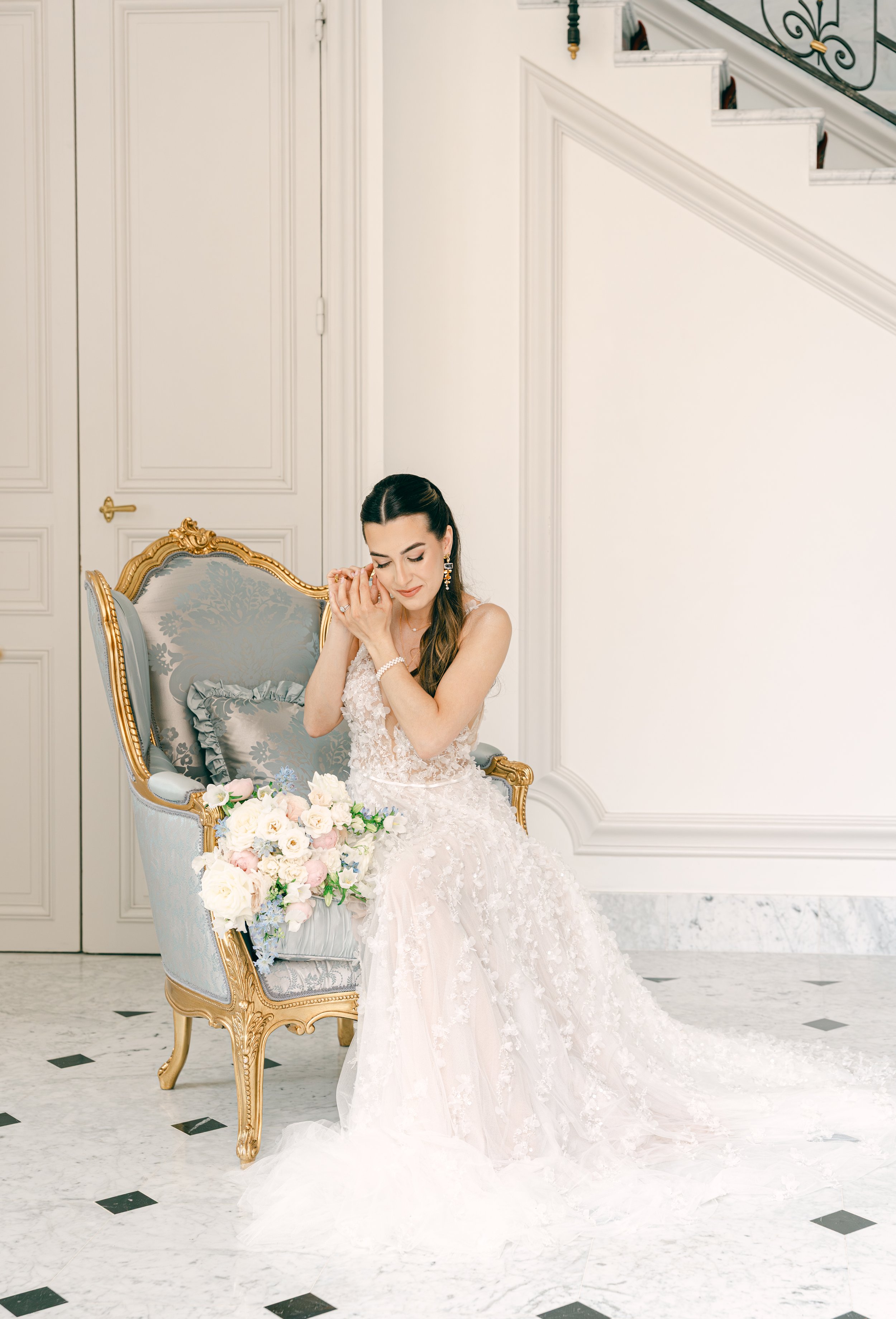 Shooting d’inspiration “Conte des temps modernes” à l’Alexandra Palace : la robe Daalarna qui fait rêver