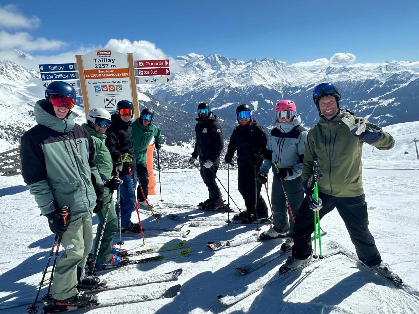 100% pass rate for the Synergy team on the Level 3 Teach!!! Huge well done @lukepetroo @bluebell_martin @mattiasbeer @issy.alice.x  #skiinstructors #teach #skiing #mountains #passed