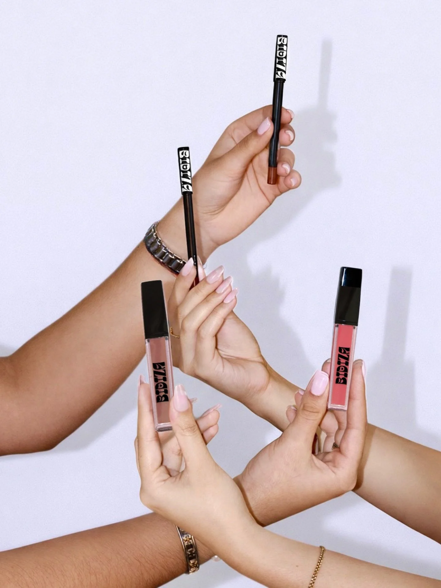 The finishing touch to every look.

 Precision + shine in one routine.

Your new everyday duo for sculpted definition, all-day matte wear, and a glossy, comfortable finish. 💋

-
-
-
-
-

#lipcombo #findyoursignature #makeupfeed #beautylover #glam