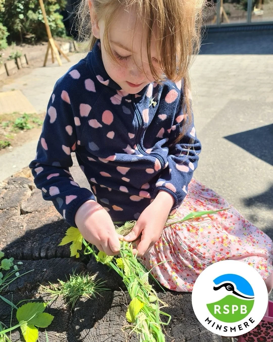 🎪FAMILY ZONE🎪

@rspbminsmere will be delivering FREE craft workshops throughout the day in our Family Zone! 

👑 Nature Crowns
🪄Nature Wands
🎨 Colouring Sheets
🖼️Recycled community art weaving
🦄 Minibeast themed crafts