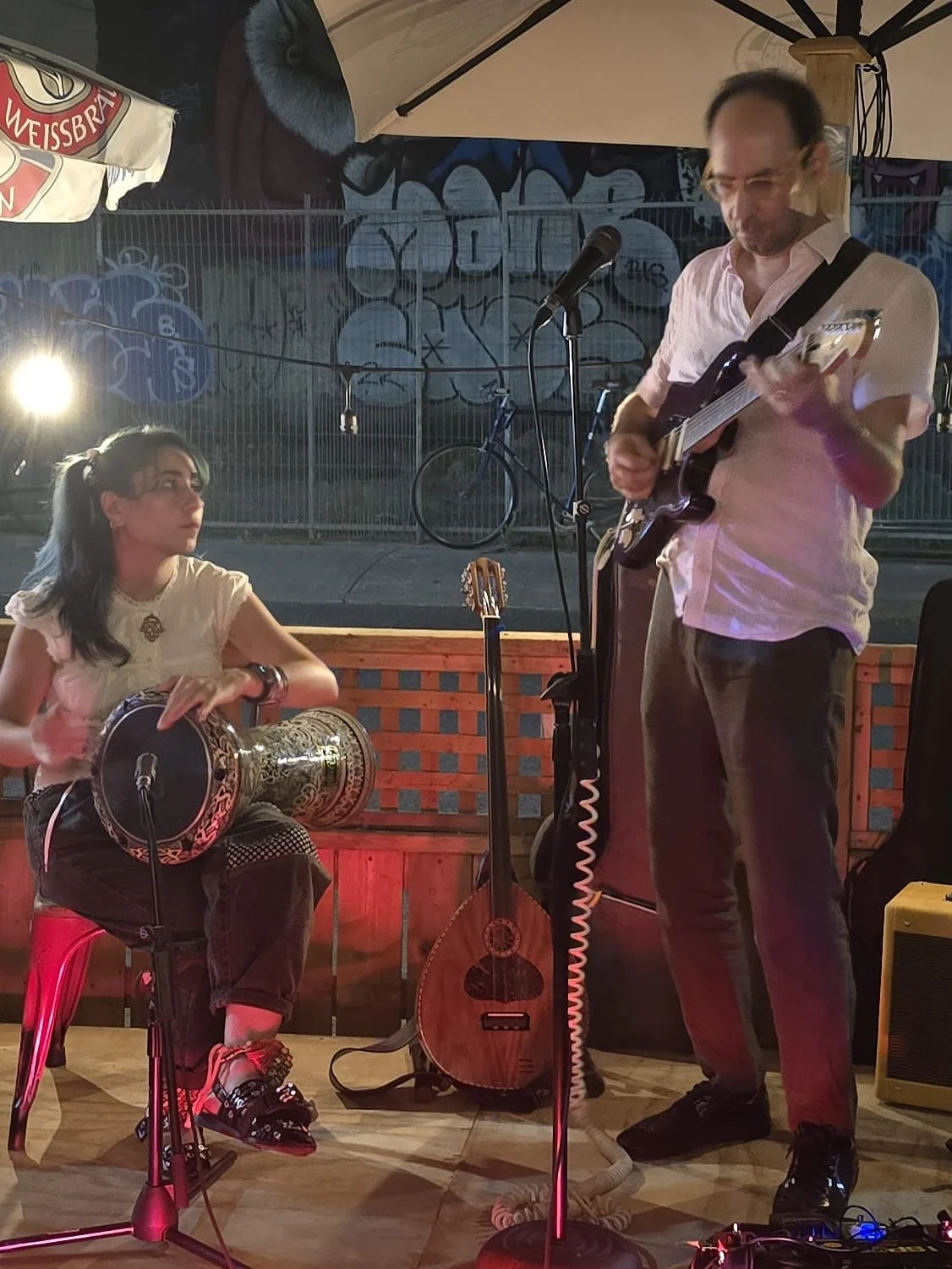 It was fun cozy set at Drom sunday night accompanying the talented @rami_gabriel_  from The Arab blues , during his visit to Toronto.
Thank you for inviting me .