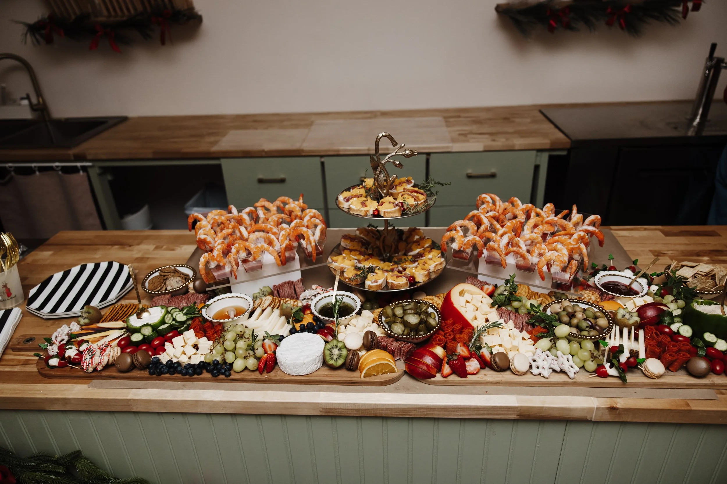 charcuterie grazing table