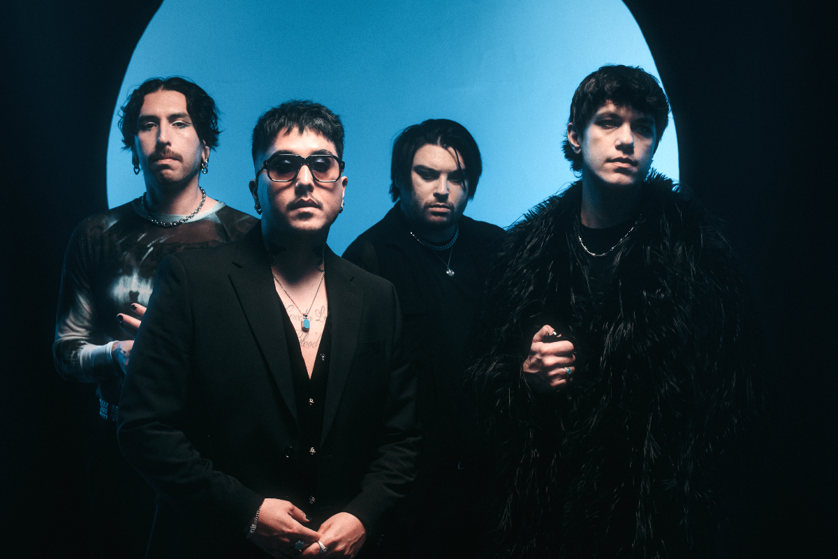 DAYSEEKER DANCES WITH THE DEVIL IN NEW SINGLE - PALE MOONLIGHT