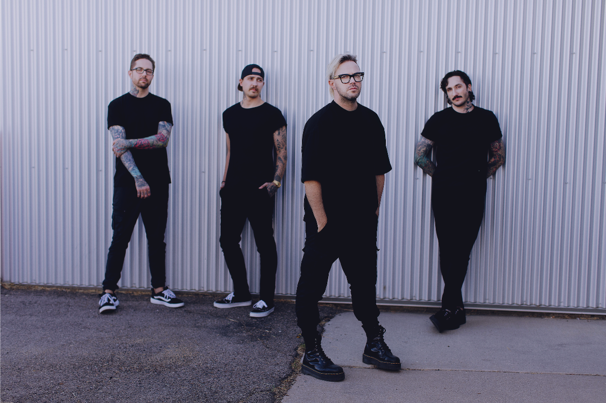 SINK YOUR TEETH IN KEITH WALLEN OF BREAKING BENJAMIN’S NEW SINGLE “TEETH MARKS”