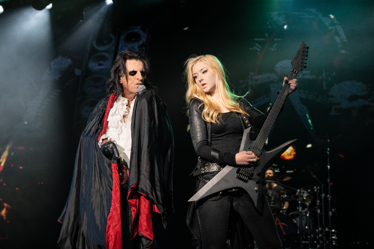 New Tour, New Guitar(IST), Same Alice Cooper