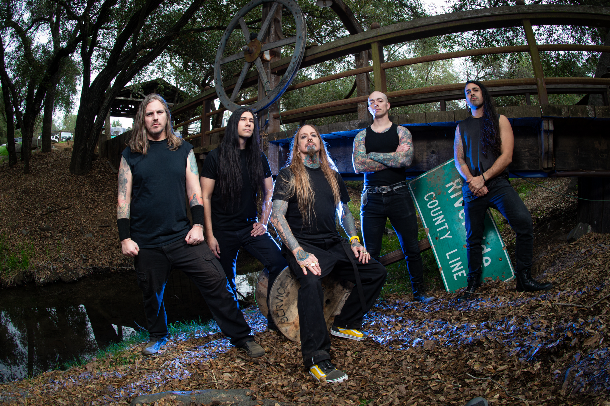 DEVILDRIVER TELLS YOU TO "DIG YOUR OWN GRAVE" IN NEW SINGLE