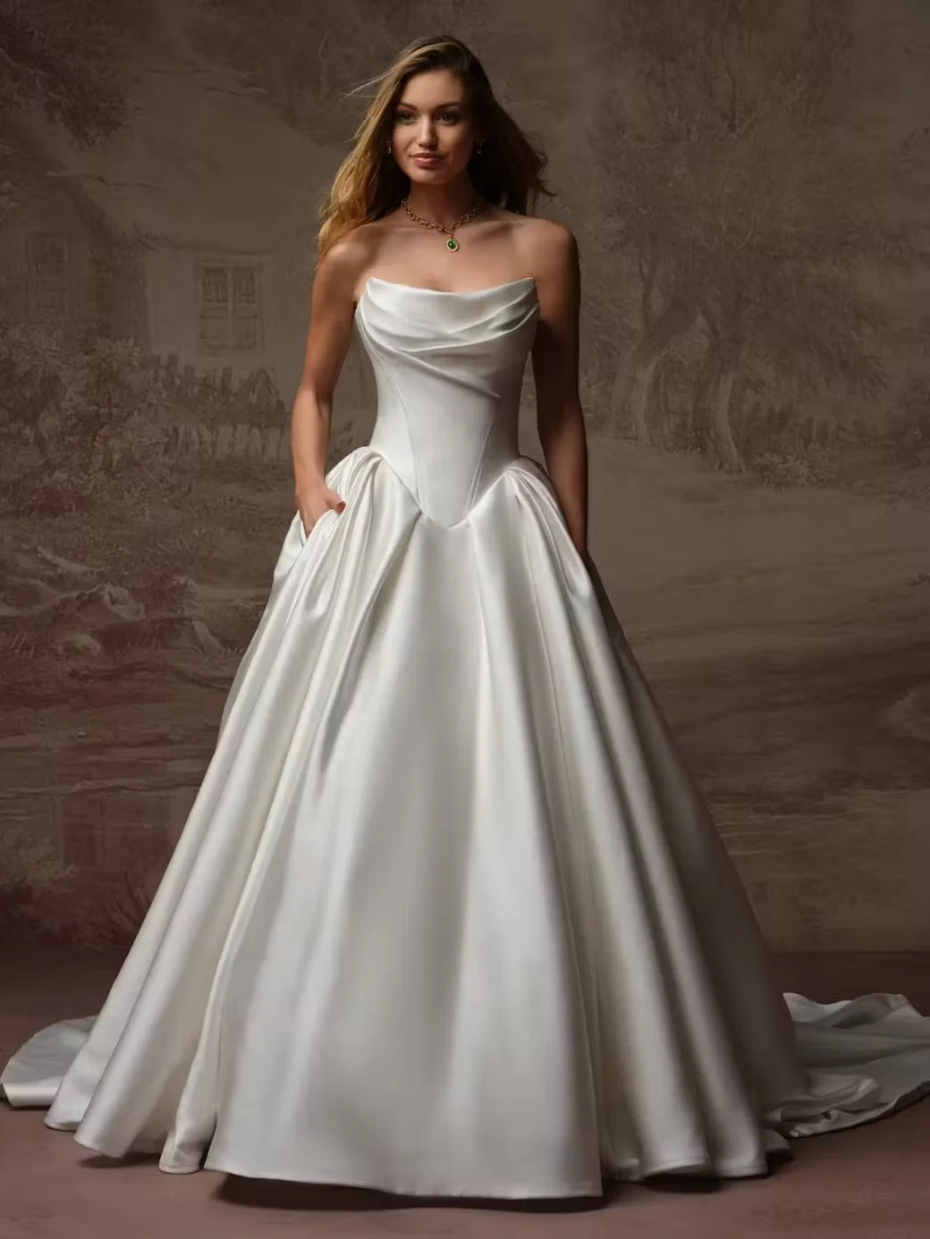 FIORITA by @maggiesotterodesigns 

a lower basque waist bodice that lends to vintage inspired volume at the skirt and met with classic satin ruching details. this will be a must try for all the clean ballgown brides who still want a ~little drama !