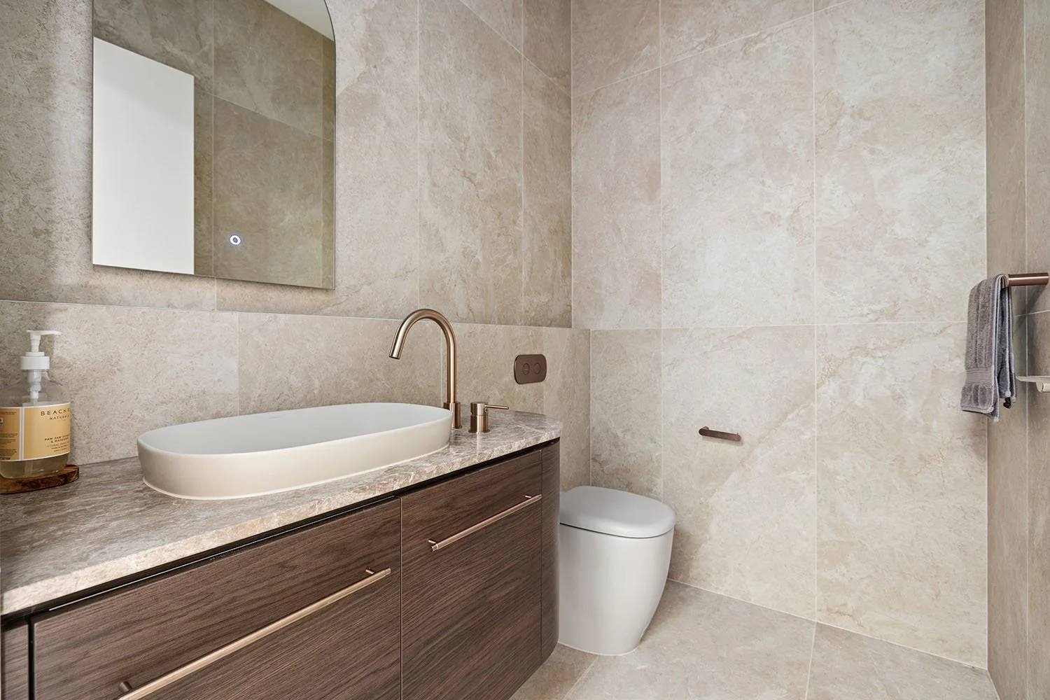 LNE Home Builder-23 Wayfarer ave-16.jpg