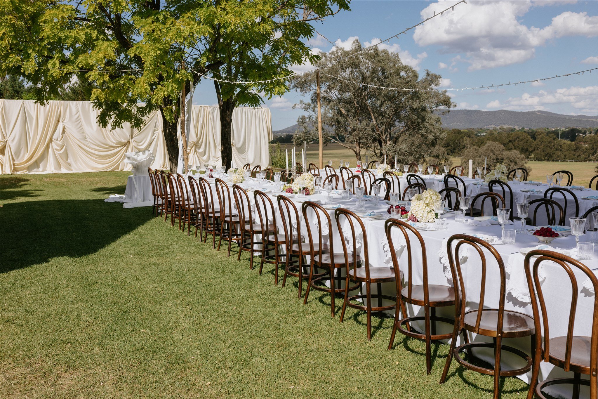 Come and explore at our open house Sept 21st 10AM - 1PM. Meet talented local vendors, enjoy free food tastings, and soak up live music as you picture your perfect day.
Register for your free ticket (link also in bio) to go into the draw to win:
&bul
