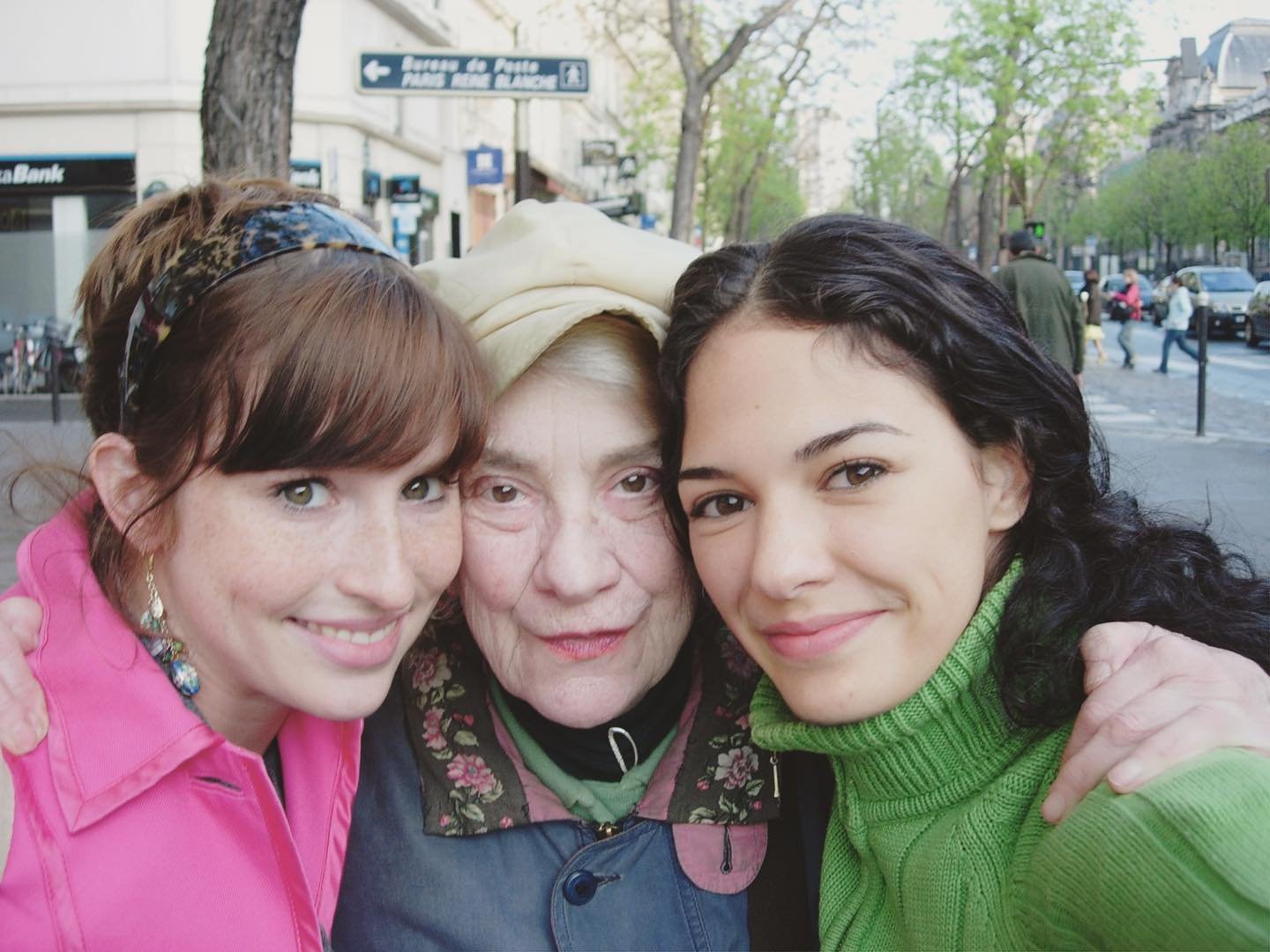 As fate would have it, I found myself in the presence of singer-songwriter Mme. Margareth Russell once again after almost two decades. The picture was taken when we first met at an unpretentious Vietnamese au 5&egrave;me.

The chance encounters that 