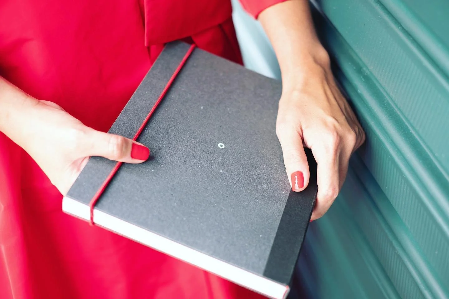 Tenho um baita bode de Black Friday pois acredito que se uma marca vende seu produto a um pre&ccedil;o justo n&atilde;o existe a necessidade de criar altas promo&ccedil;&otilde;es e ficar incitando as pessoas a comprarem coisas que muitas vezes elas 