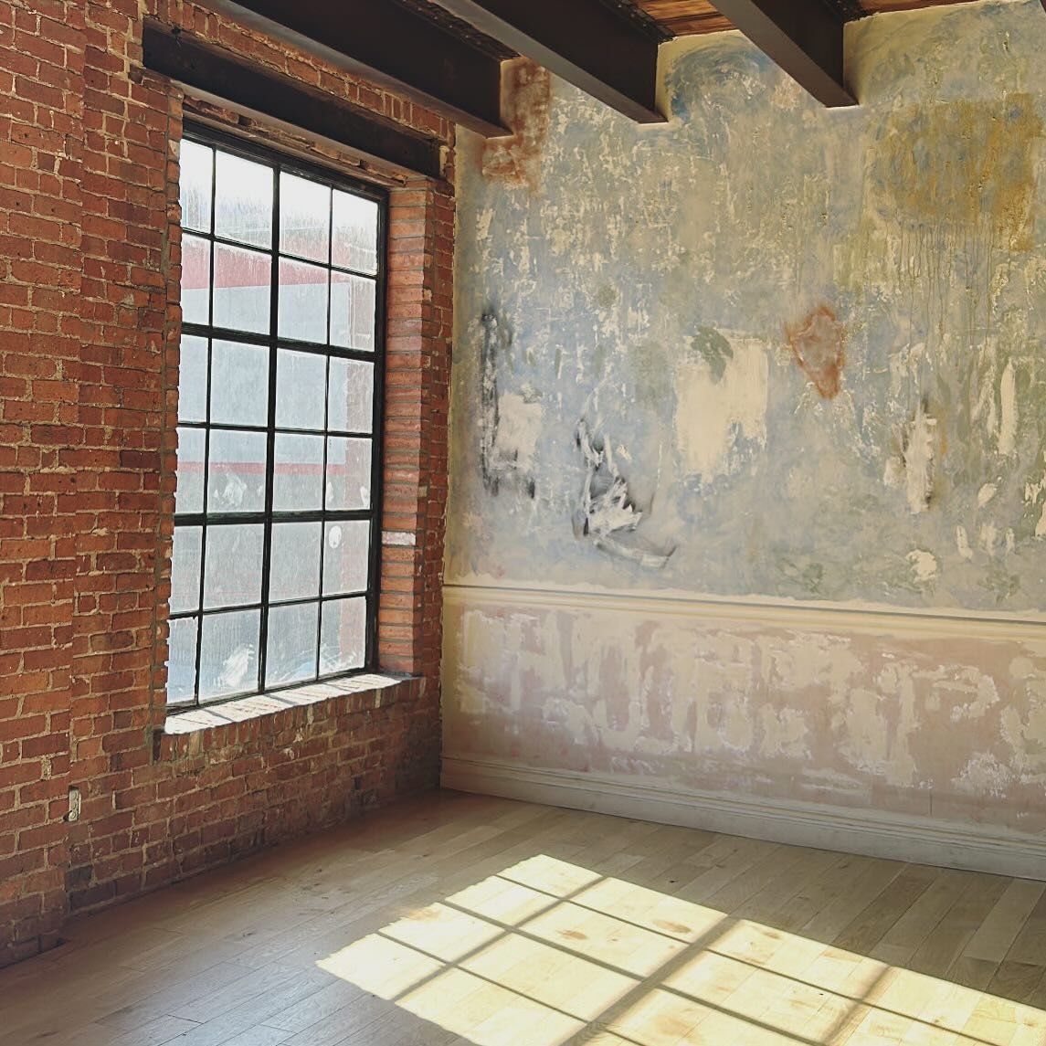 Location of the day with @ilariacavagna @feetness_edu @babaldiphotography