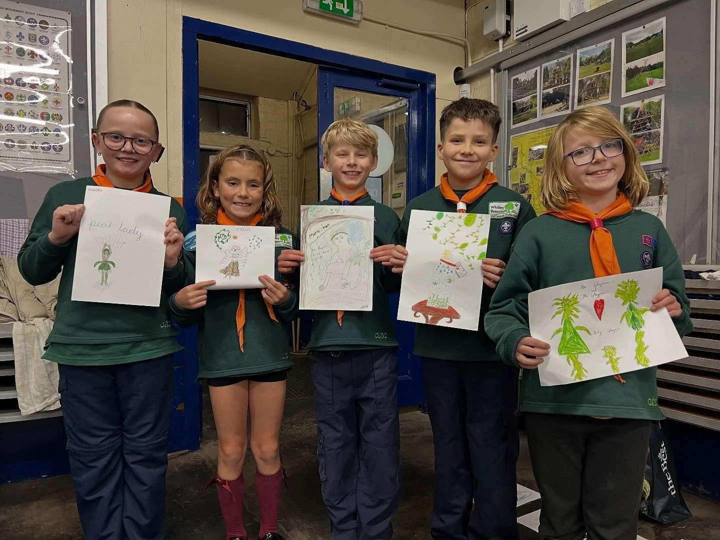 Following our moorland exploration, we headed back to headquarters for our workshop, where we invited the Cubs to get their boots off and get creative!

We did some science and art activities, including some creative experimentation and using our ima