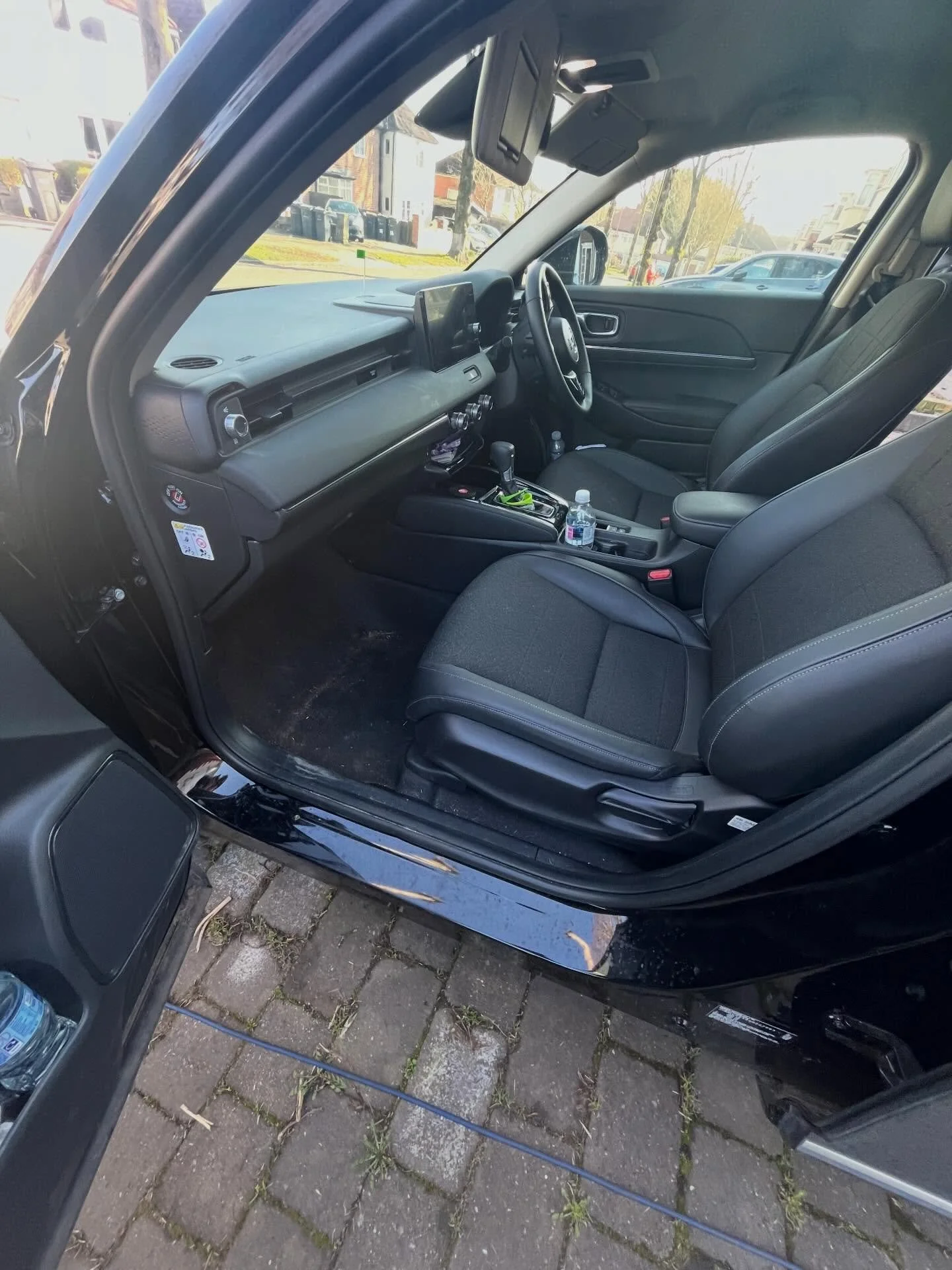 Honda HV-R in for a revitalise ✨🚗 ✨If you are interested in give your vehicle the love it deserves get in touch, if it&rsquo;s a standard clean packages, becoming a member of our monthly care packages or taking your pride and joy to the next level w