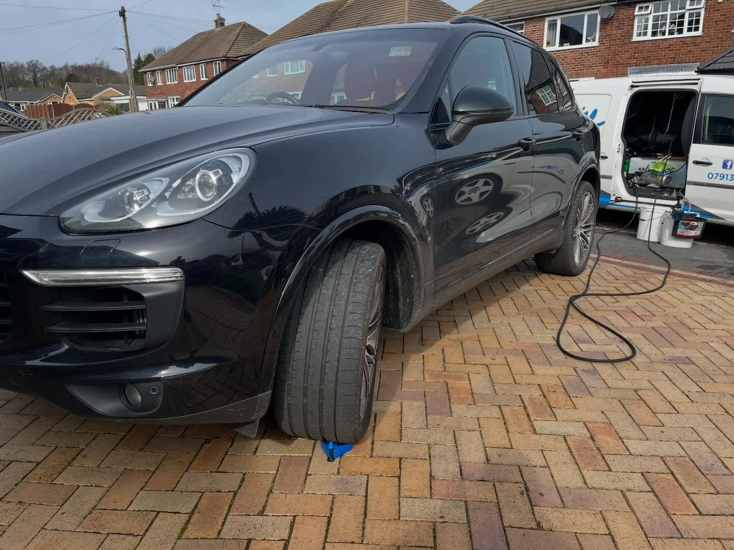 Porsche cayenne in for a deep clean and a hand polish ✨🚗✨If you are interested in give your vehicle the love it deserves get in touch, if it&rsquo;s a standard clean packages, becoming a member of our monthly care packages or taking your pride and j