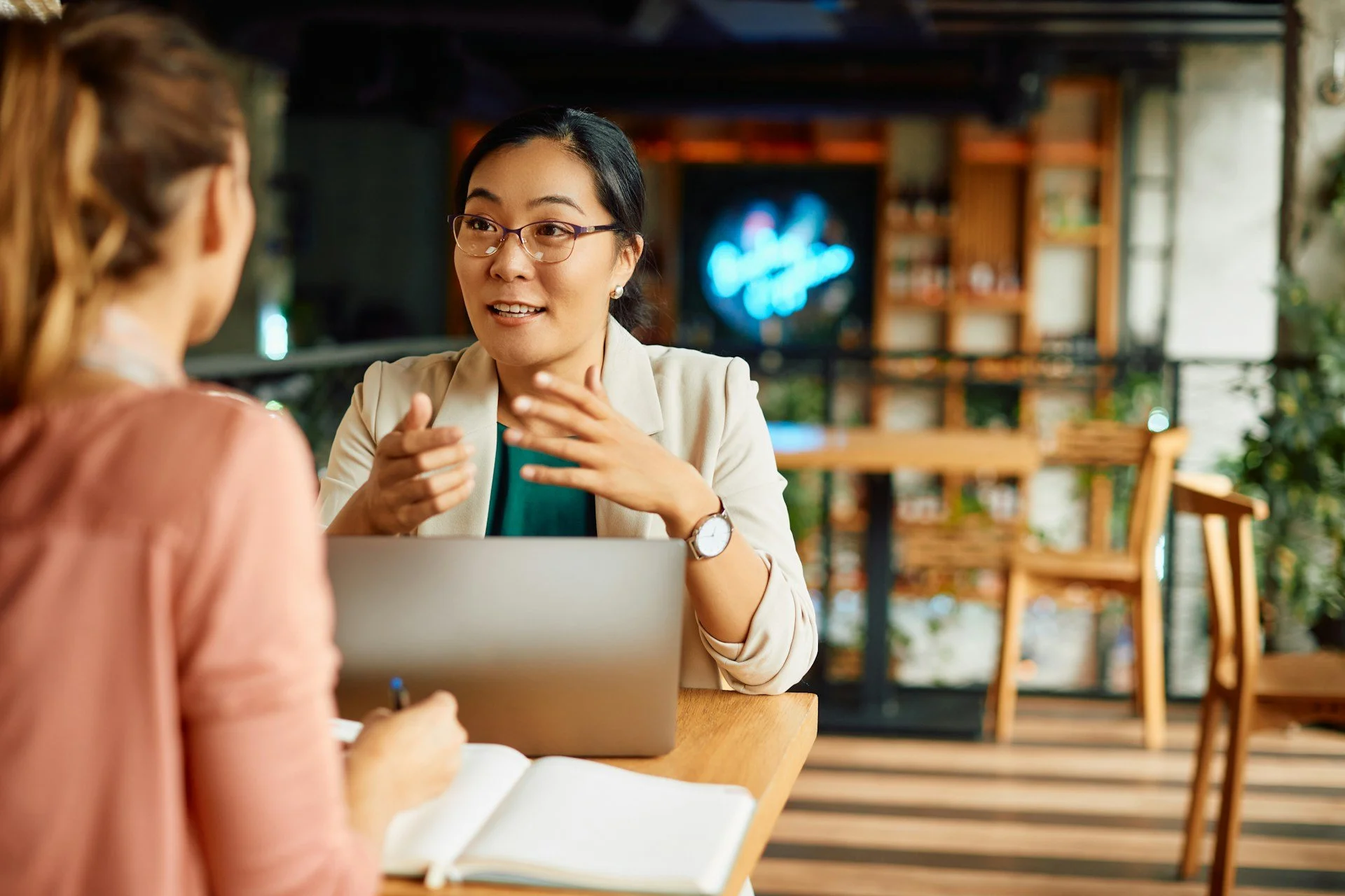 How to Make Networking Conversations That Work