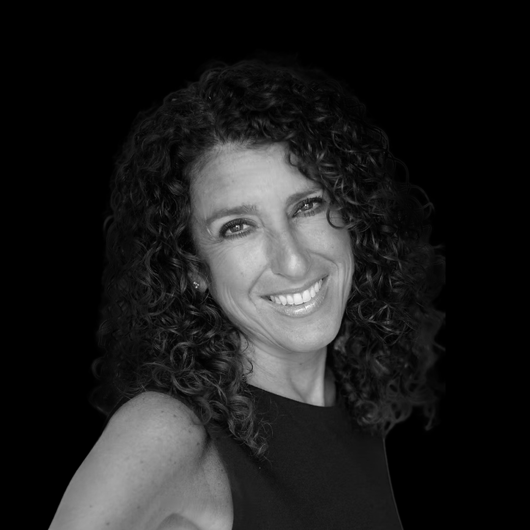 tamar - headshot.png