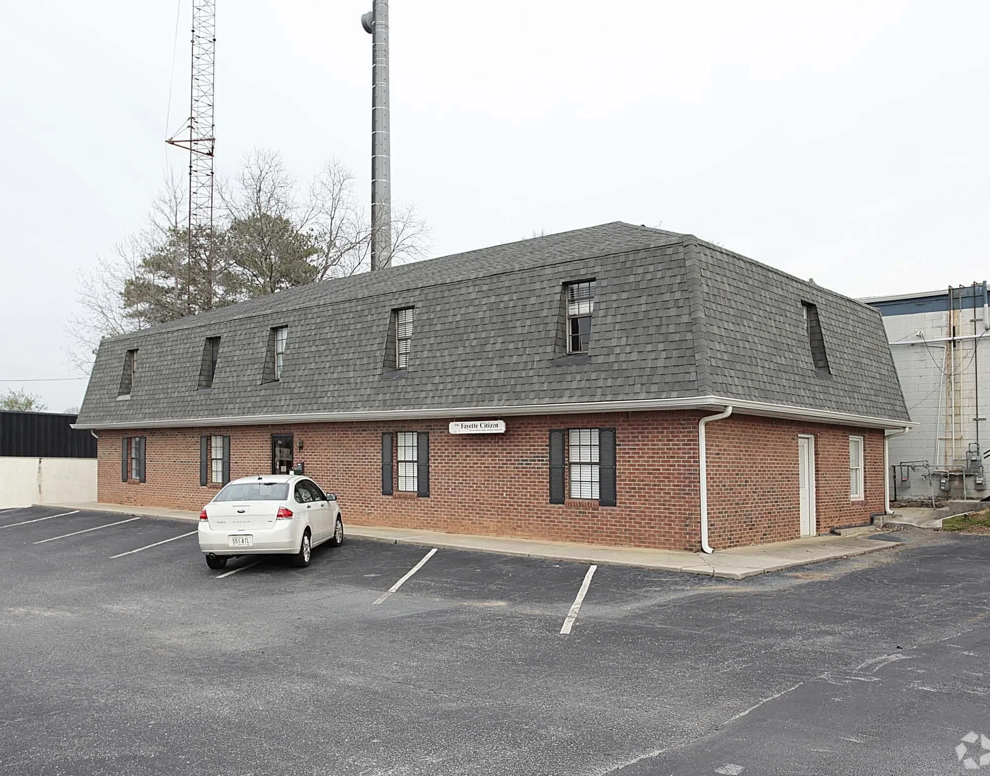 310 Glynn St N B Exterior.jpeg