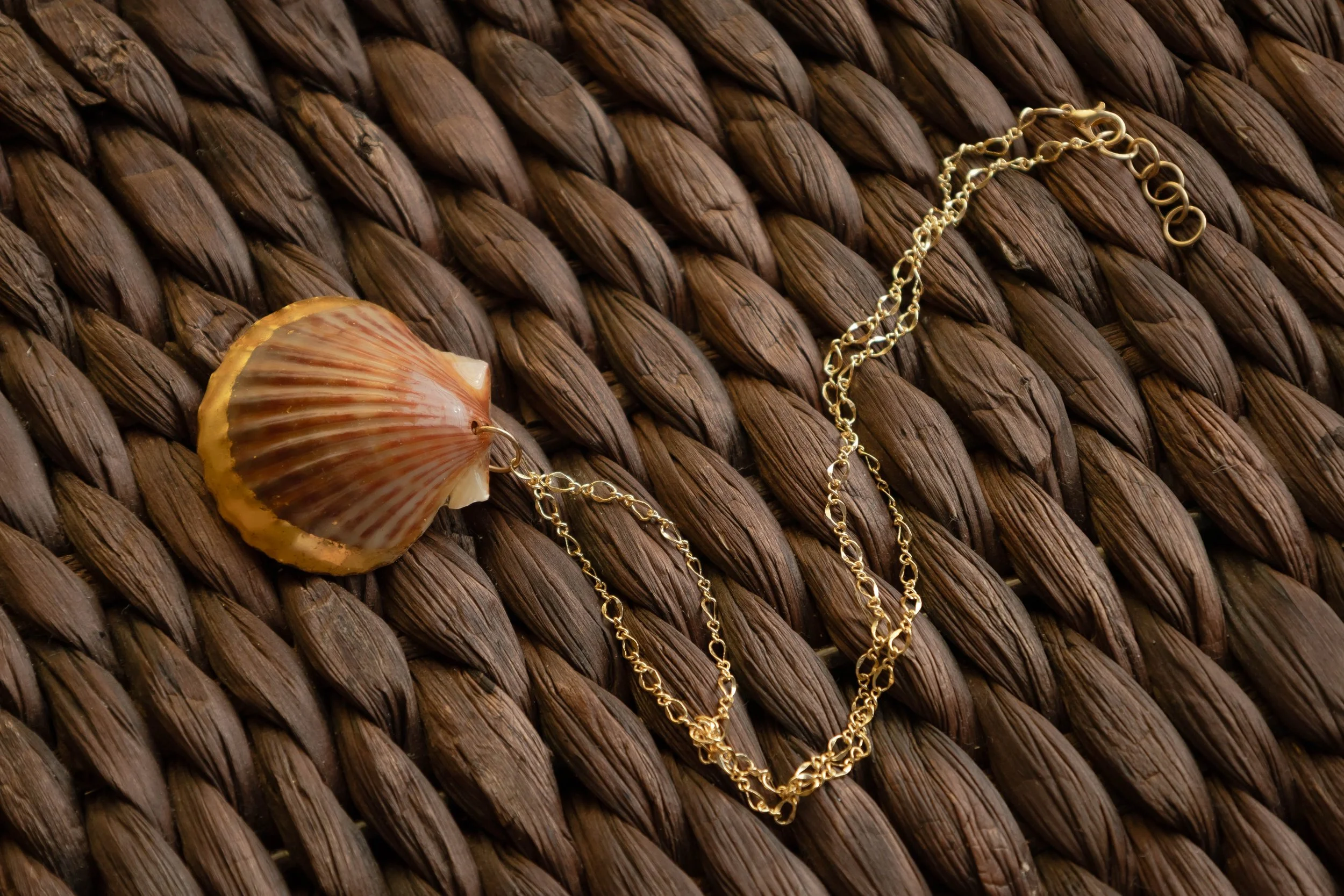 salmonneatgoldpendant-3.jpg