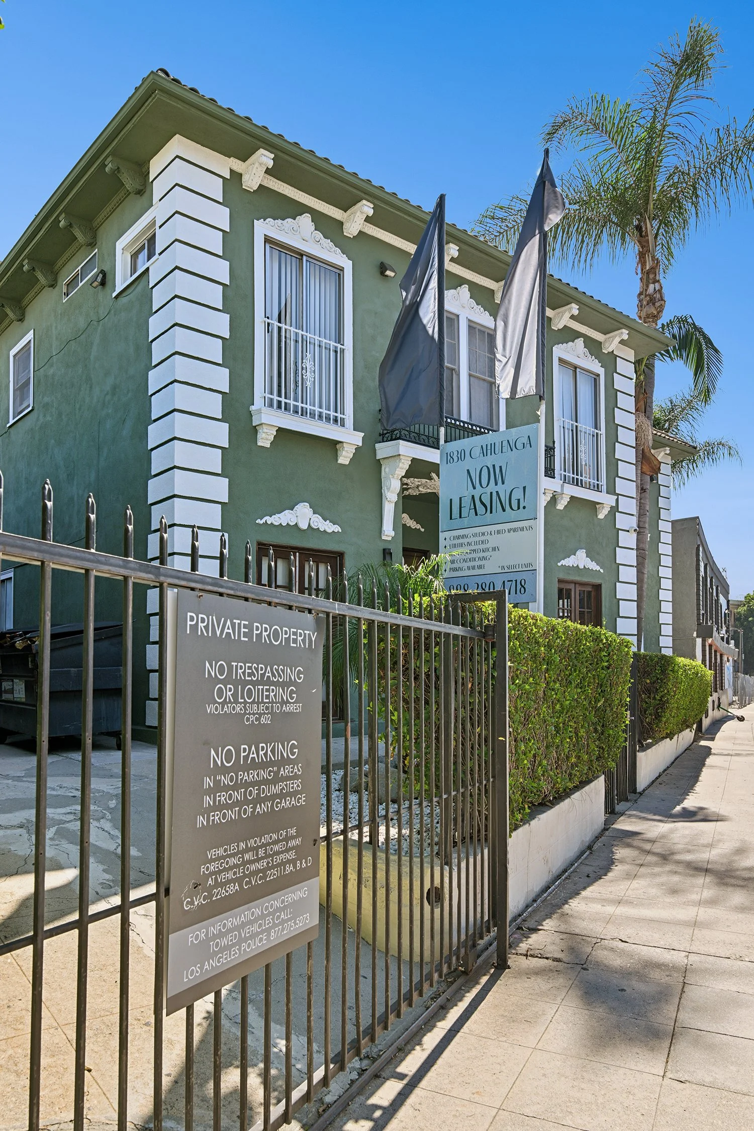 Charming Cahuenga exterior 