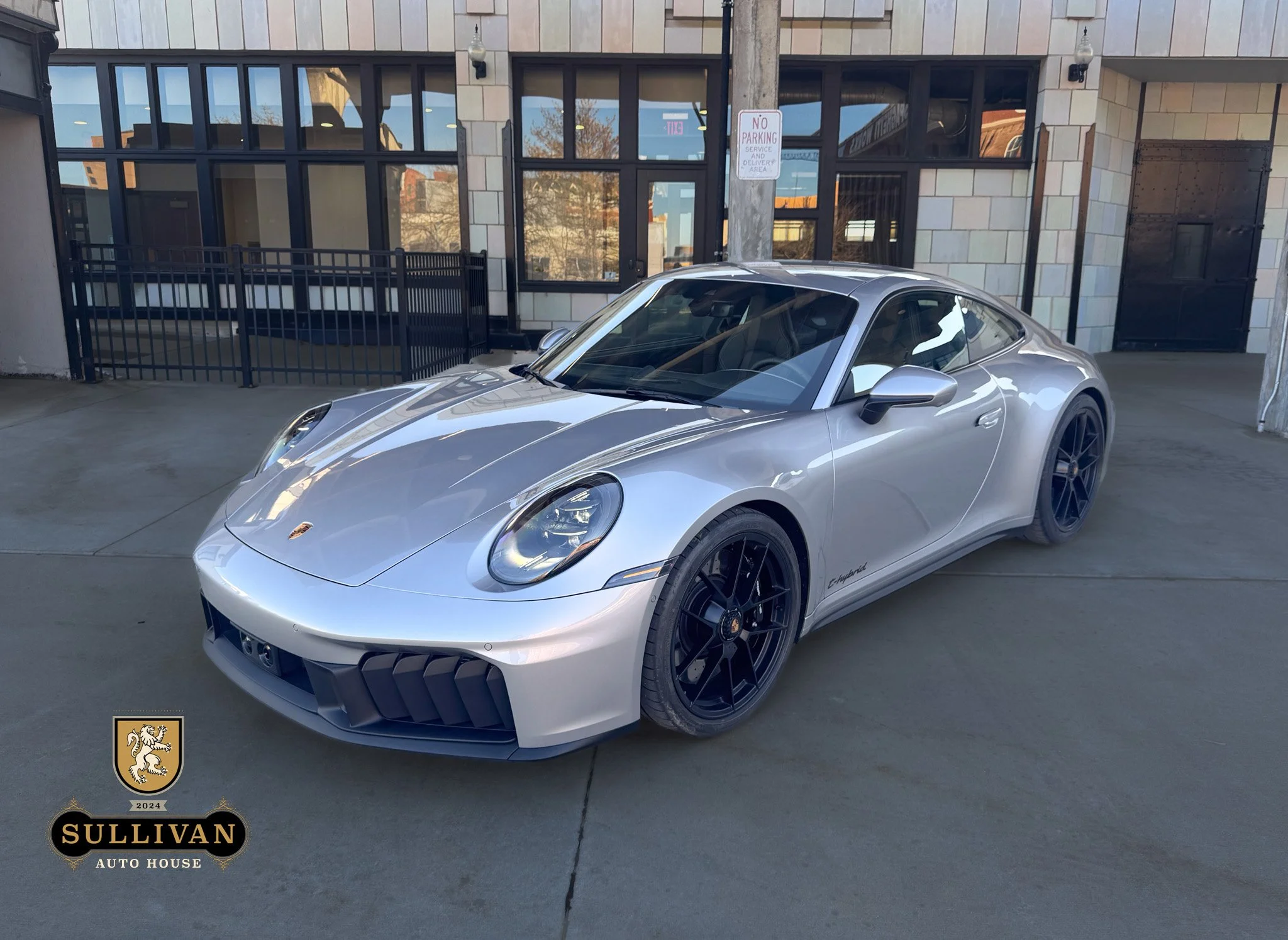 2025 Porsche 911 Carrera 4 GTS T-Hybrid