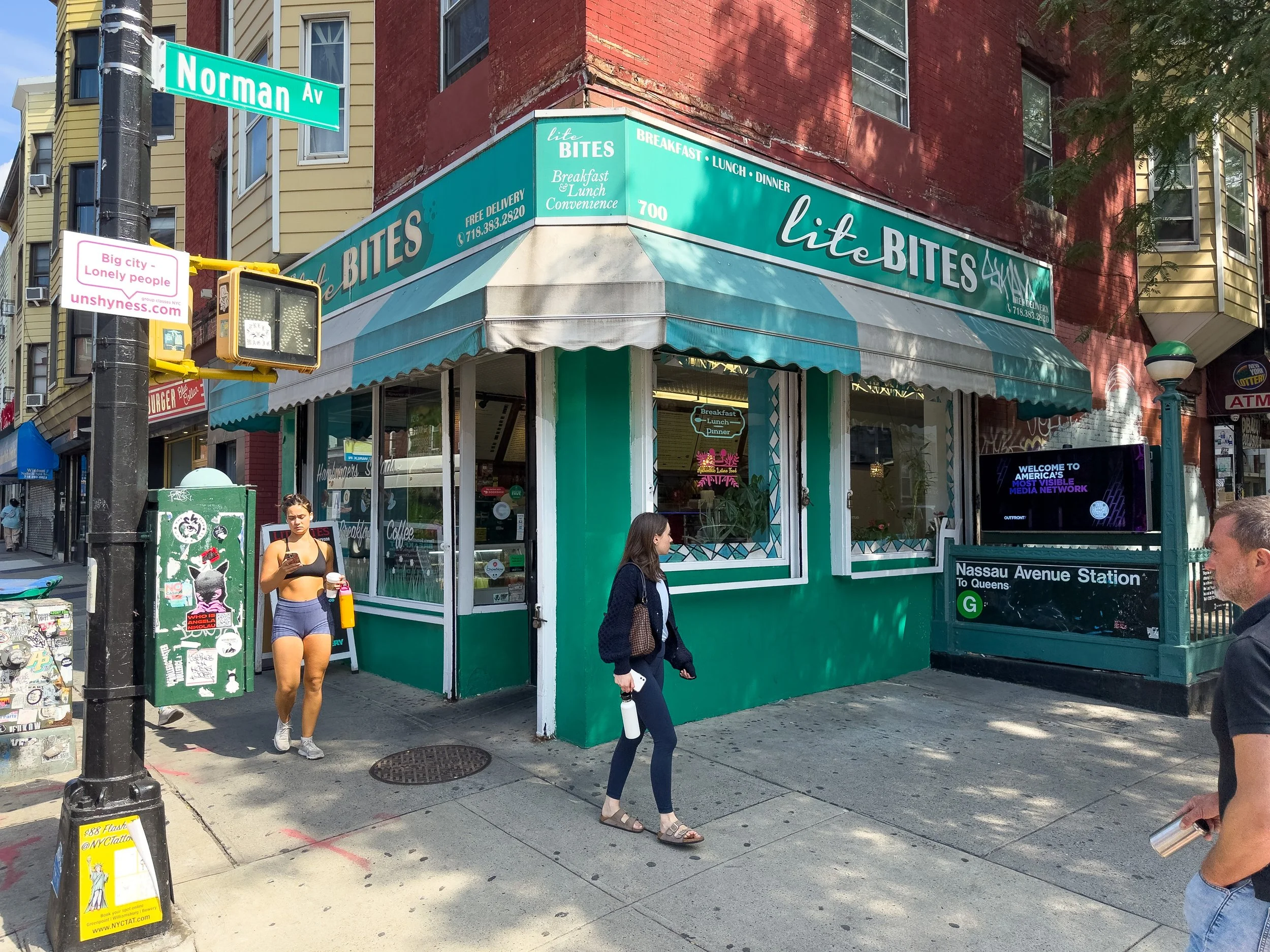 Lite Bites café on Manhattan Avenue, Greenpoint Brooklyn