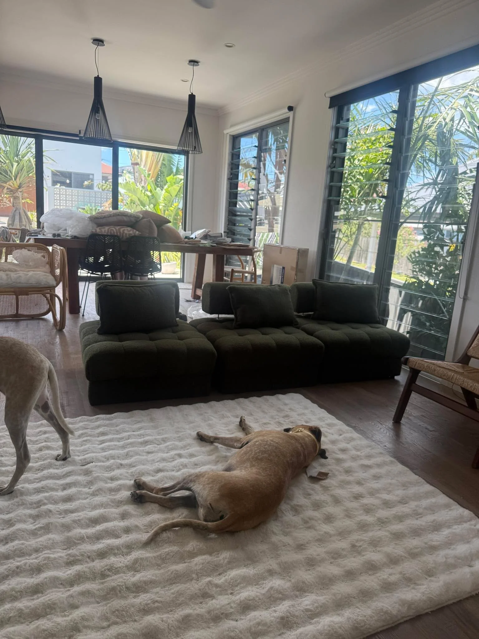 I don&rsquo;t know if I should laugh or cry. My sofa purchased online &hellip; I&rsquo;m off to Bunnings for chair legs 🤣🤣