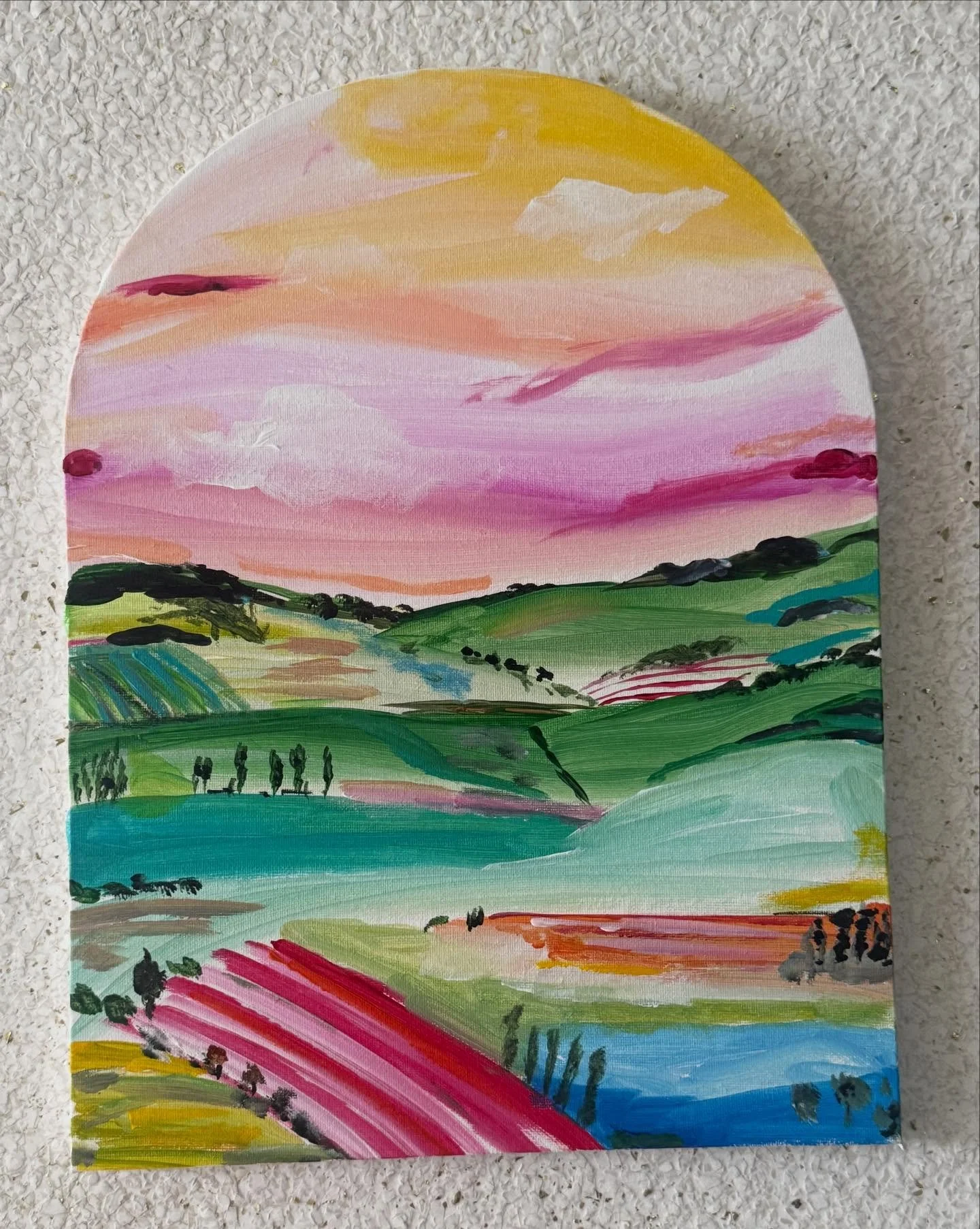 Country paint and sip incoming. Lots of cute colours and creativity is hugely encouraged with this artwork. 

Dm now for Feb /March bookings. 

#paintandsip #colour #newstudio