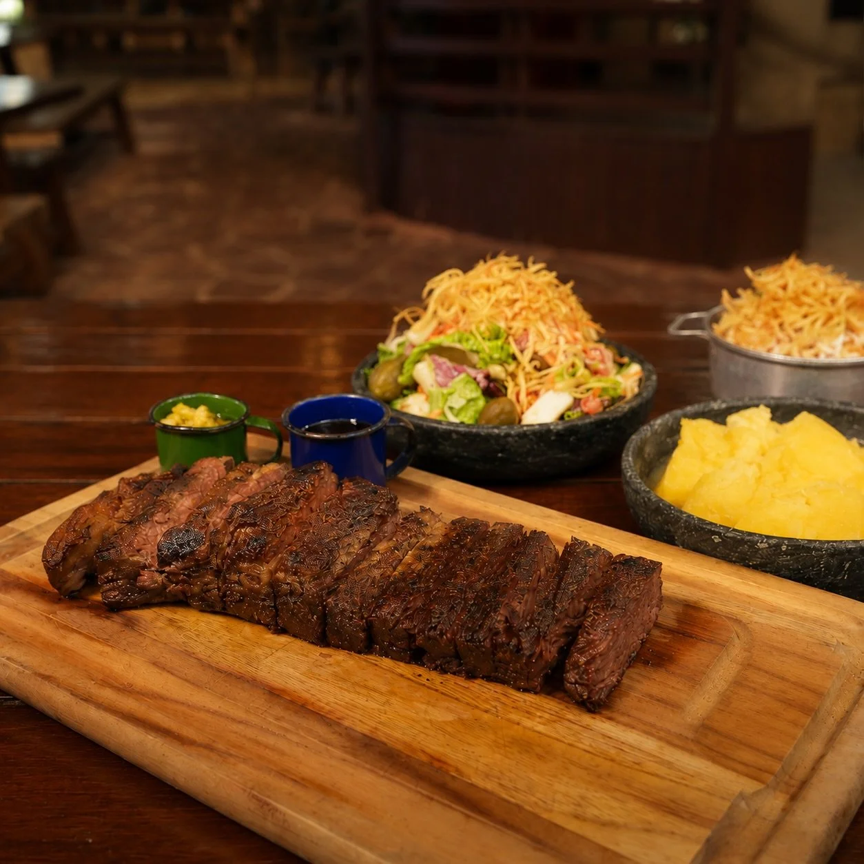 Brisket assado lentamente, macio por dentro e cheio de sabor em cada corte. 

No Dia das M&atilde;es da Fazenda Campinas, preparamos um prato especial para transformar o almo&ccedil;o em uma experi&ecirc;ncia inesquec&iacute;vel.