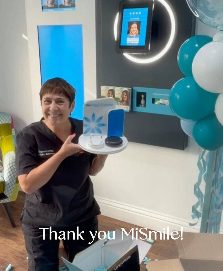 🤩 WE LOVE A MISMILE SURPRISE 🤩 

A lovely surprise delivery from MiSmile! ✨📦

Our very own Invisalign display! Doesn&rsquo;t it look good next to our MiSmile, Molis Coaching and Invisalign plaques 😉

Thank you @mismileuk! Such a lovely surprise a