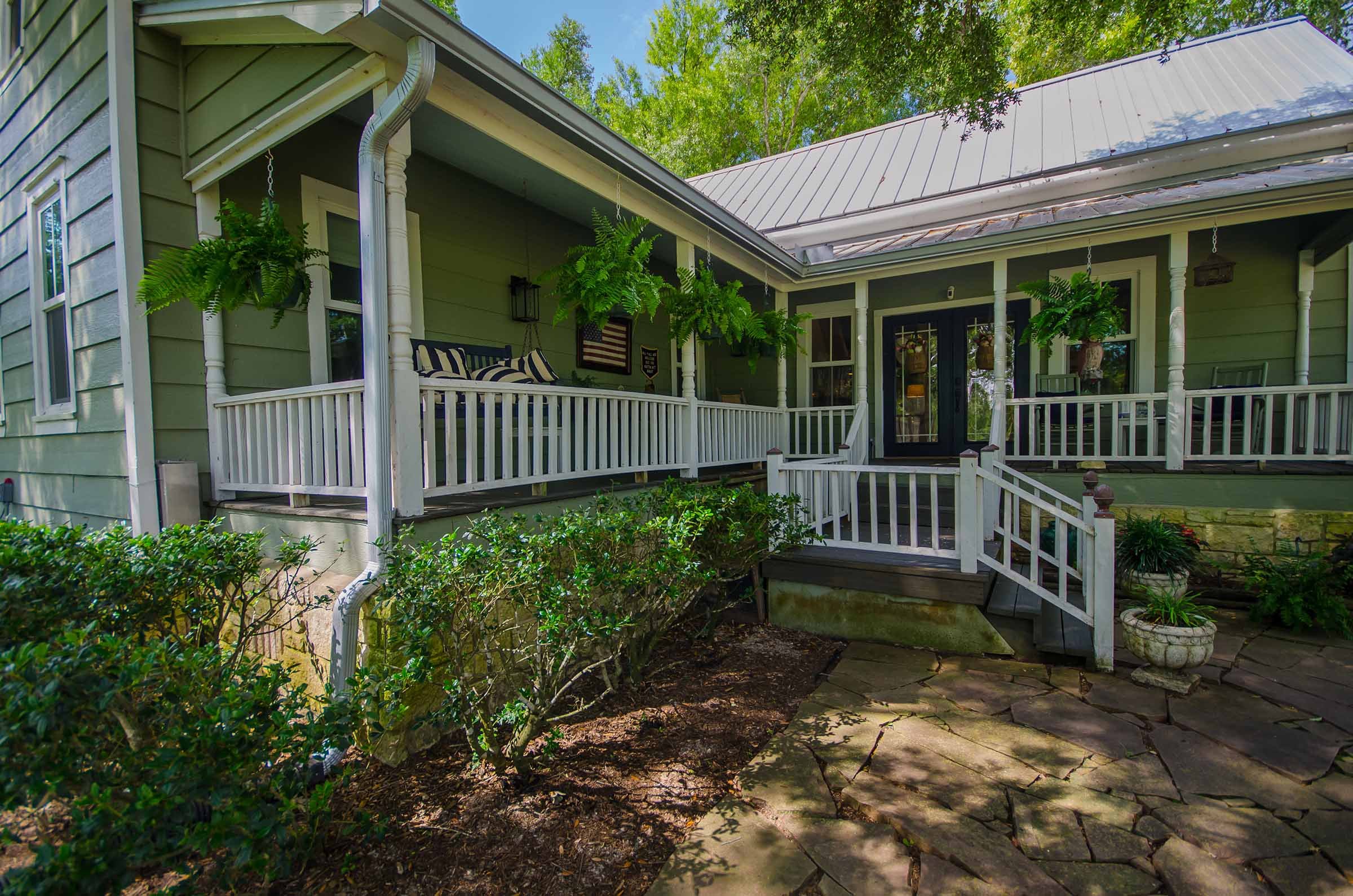 The 1895 Farm House - Short Term Property Rental - Round Top, TX