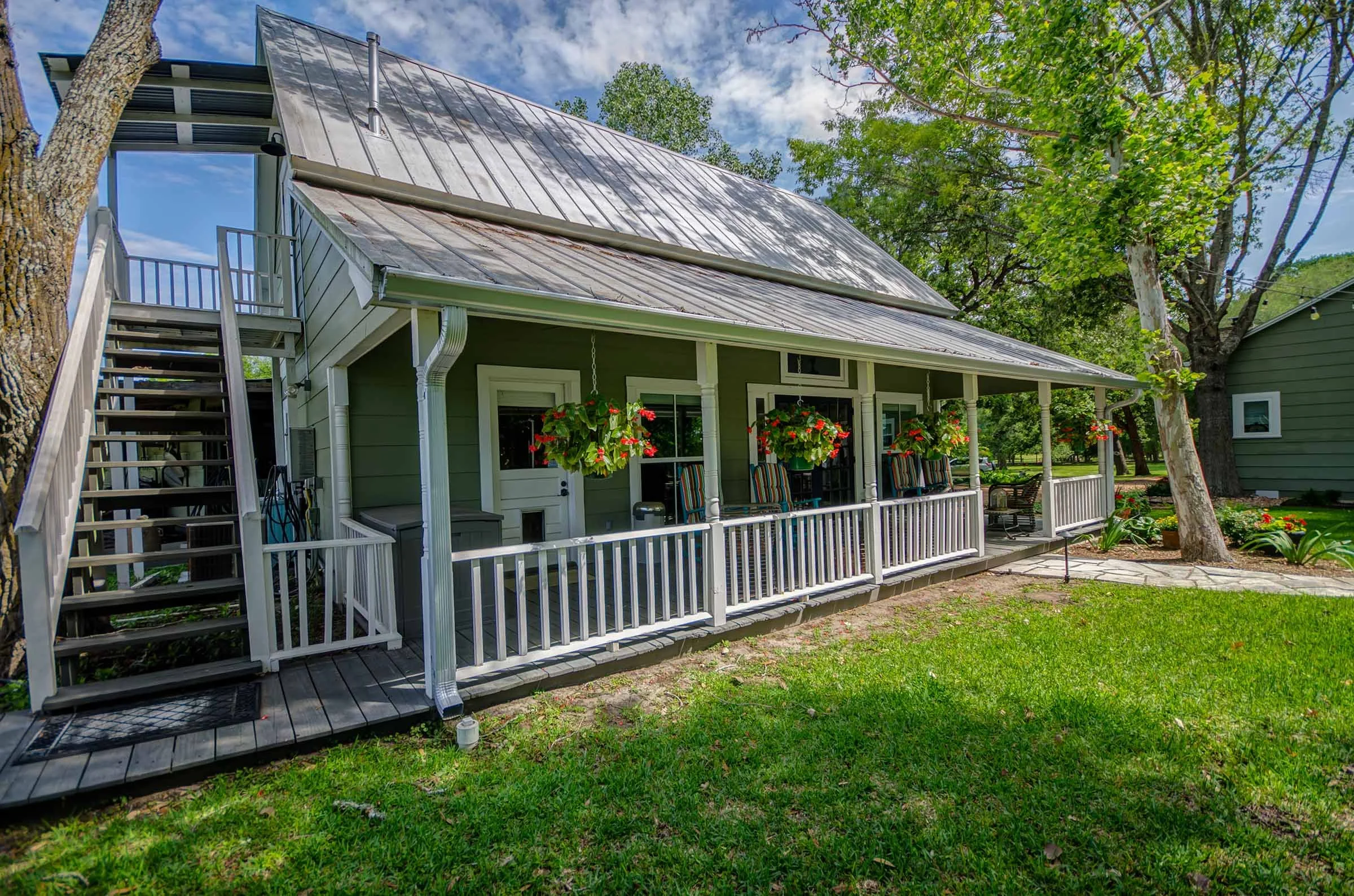 The Sunday House - Short Term Rental in Round Top, TX - Lonely Goat Farm