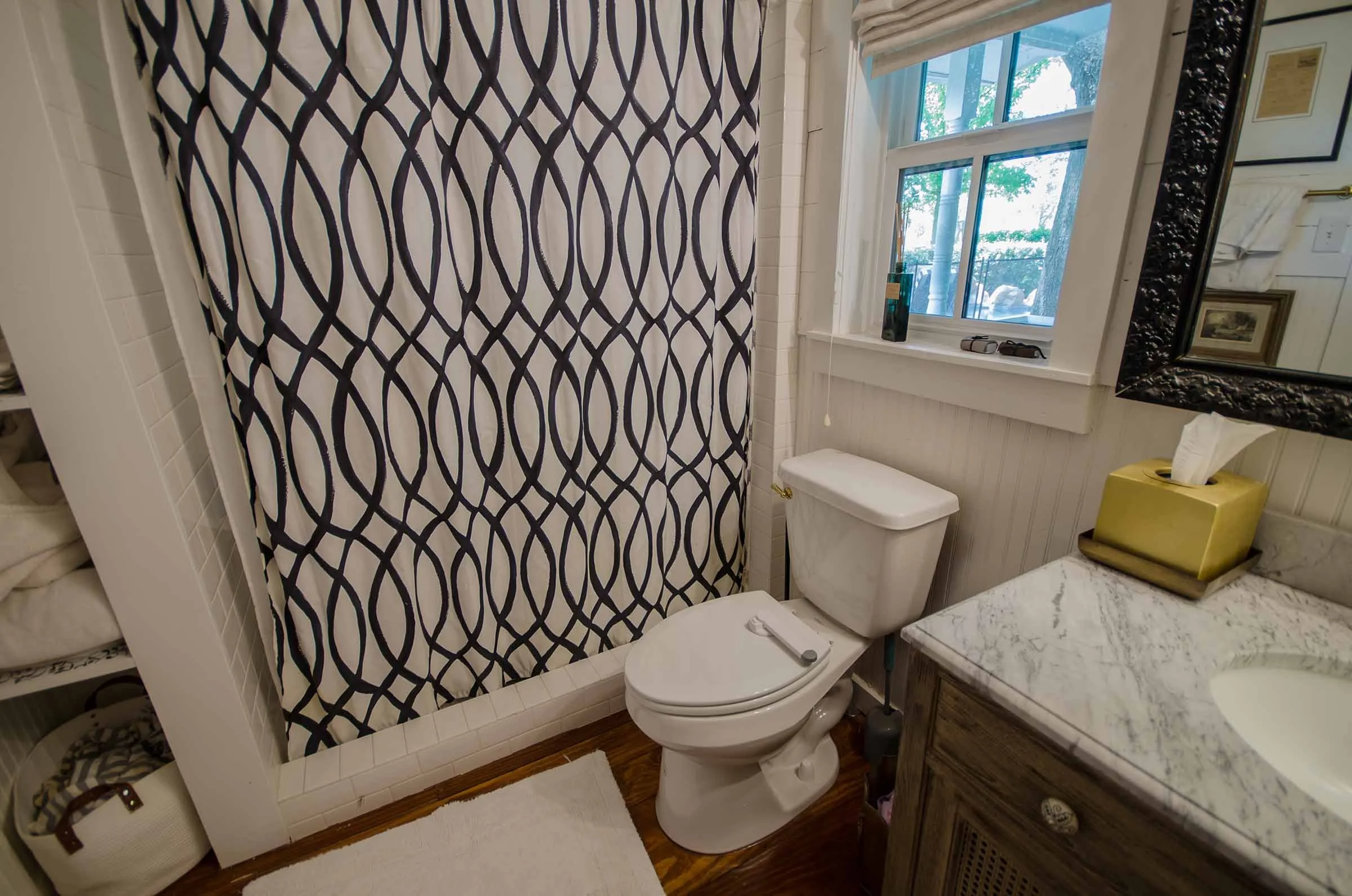 The 1895 Farm House - Short Term Rental in Round Top, TX - Lonely Goat Farm