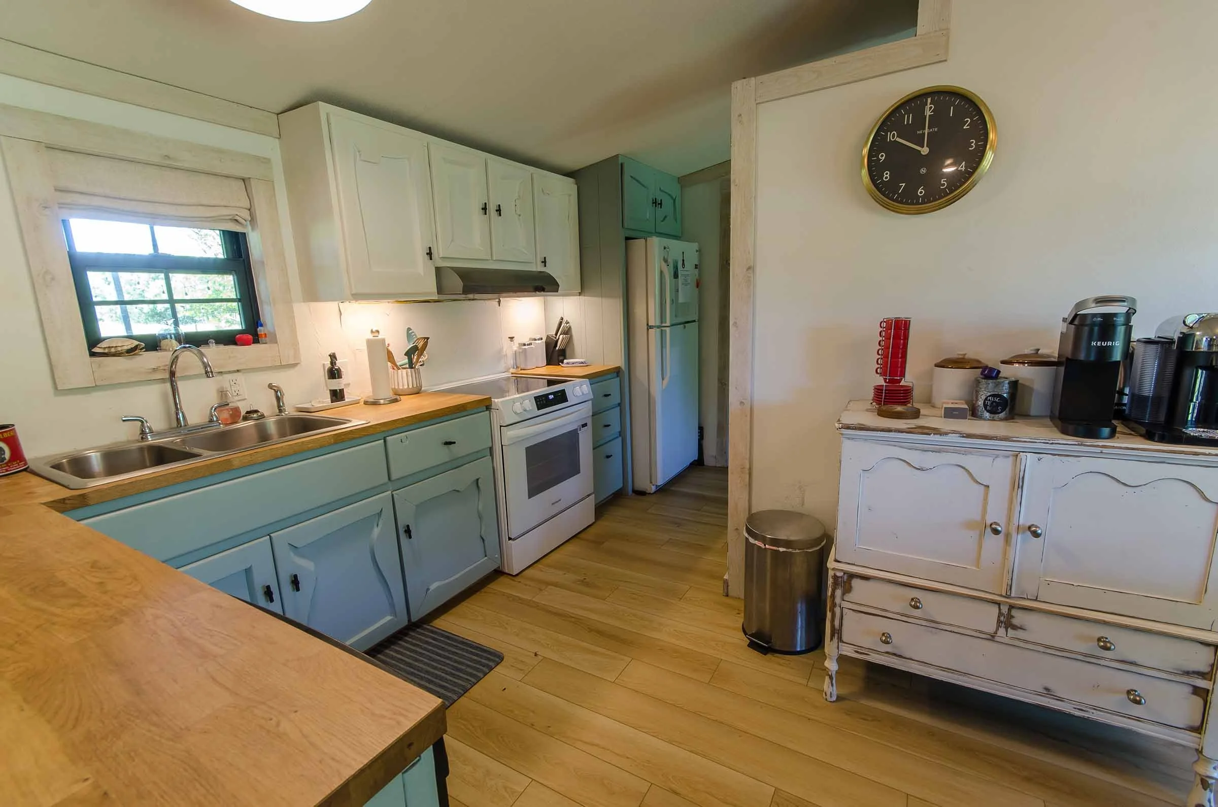 The Veranda Cabin - Short Term Rental in Round Top, TX - Lonely Goat Farm