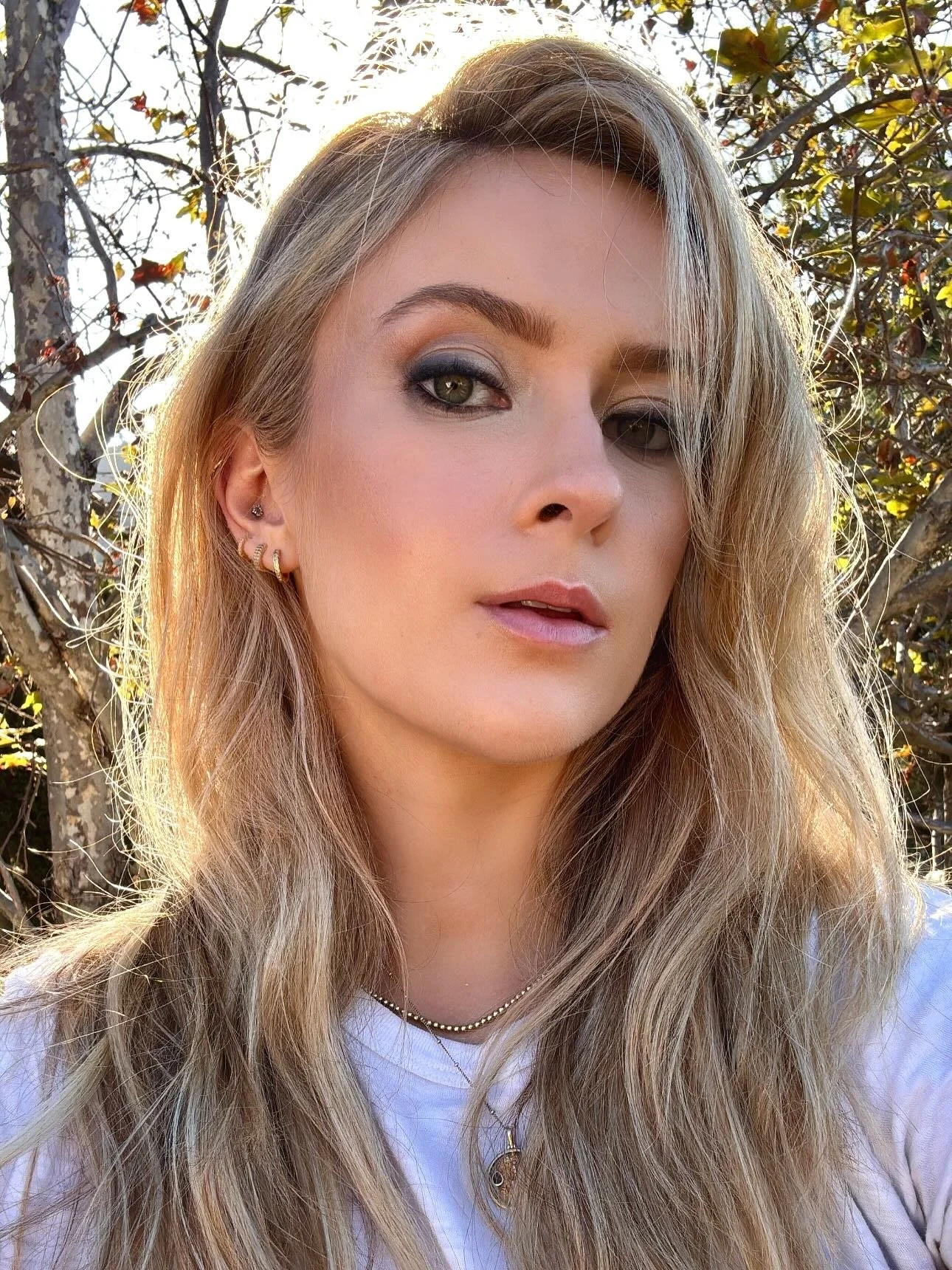 a moment of appreciation for glam by @makeup_by_kristine ❤️&zwj;🔥 (best of the best)

#losangelesmodel #mua #glamsquad #losangelesactor #makeupartist #photoshoot