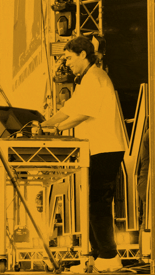 Jake Webb - Yellow GIF A.gif