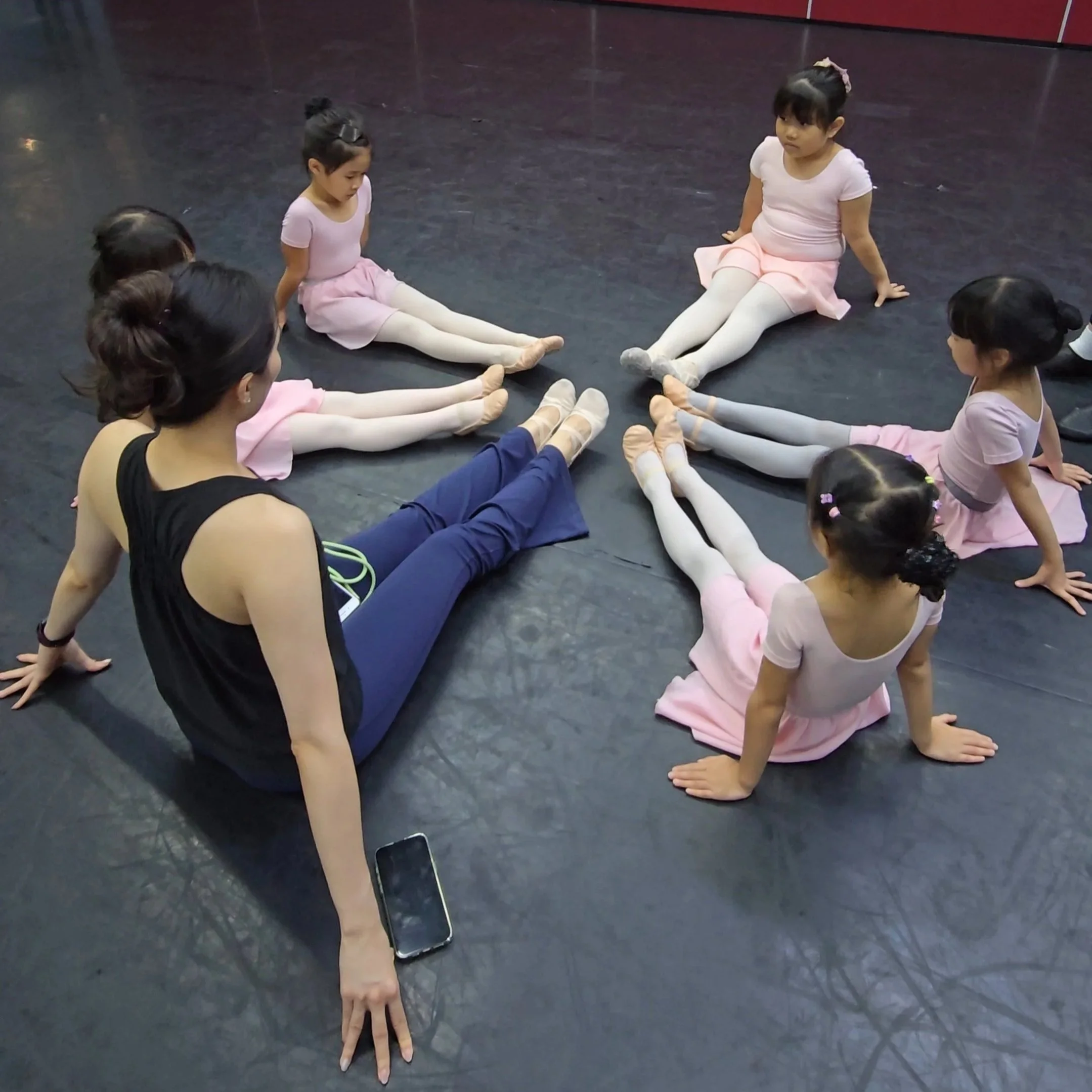 starting-ballet-classes-at-a-young-age-preschool.jpg