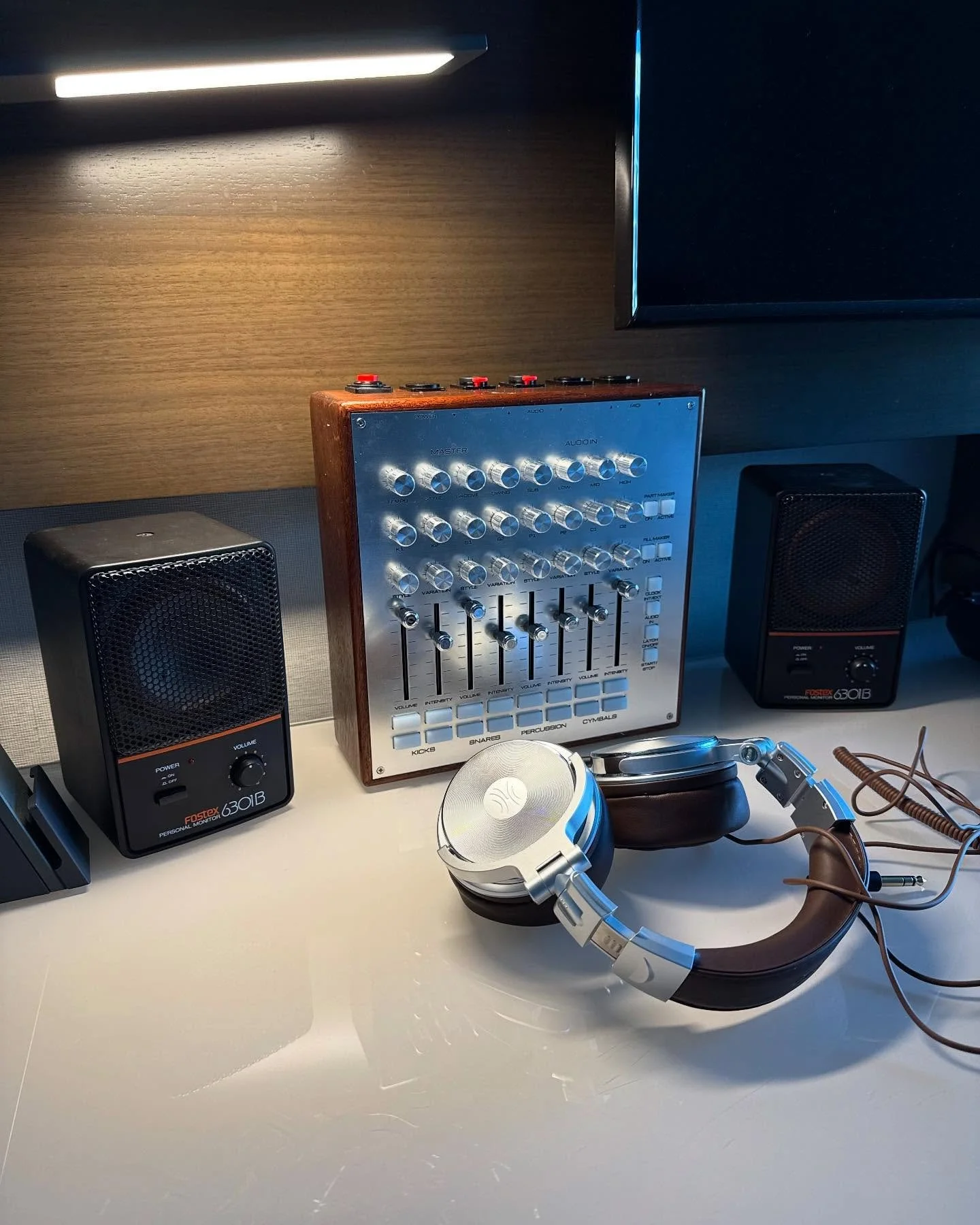 @thenammshow @buchla_n_friends experience experiments with friends and family